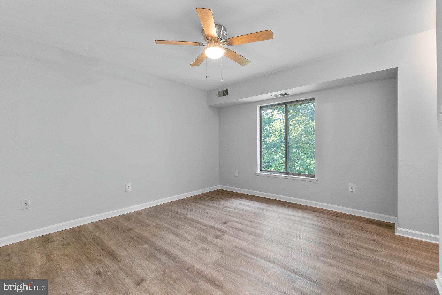 VILLAGE OF LONG REACH - Residential