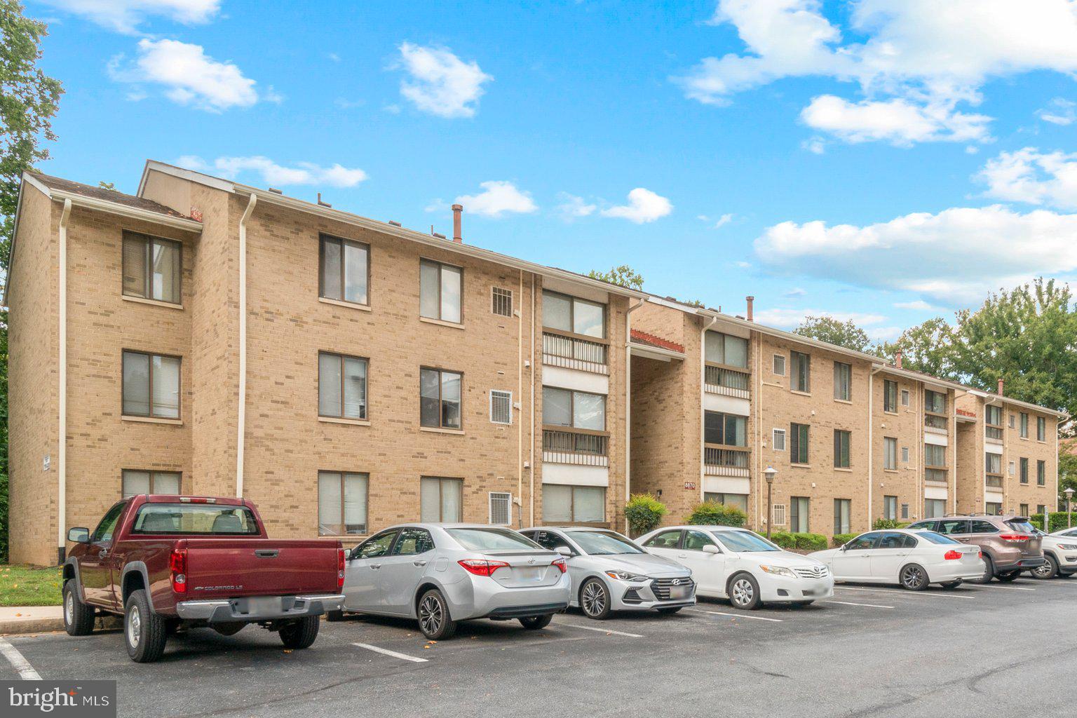 VILLAGE OF LONG REACH - Residential