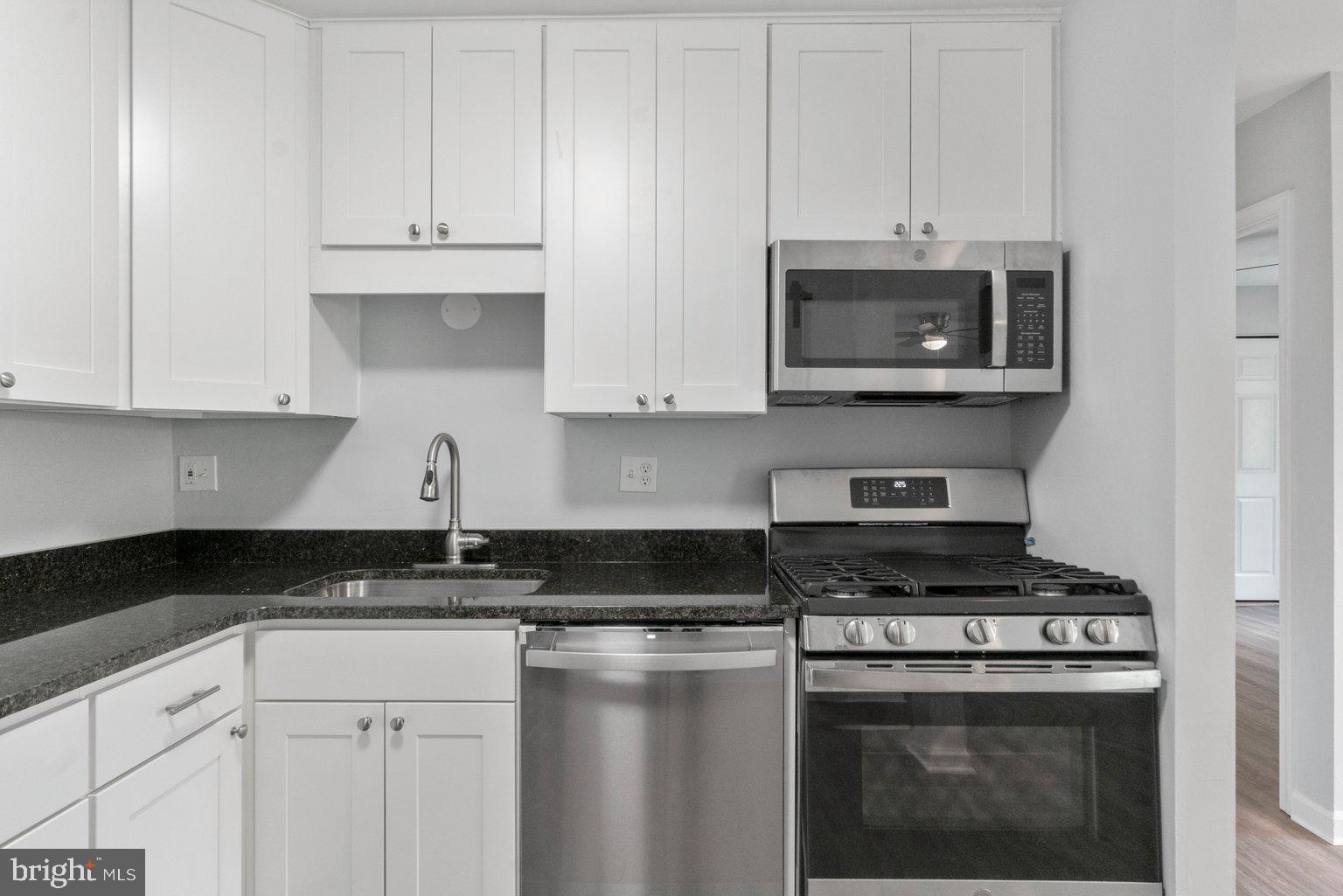 VILLAGE OF LONG REACH - Residential