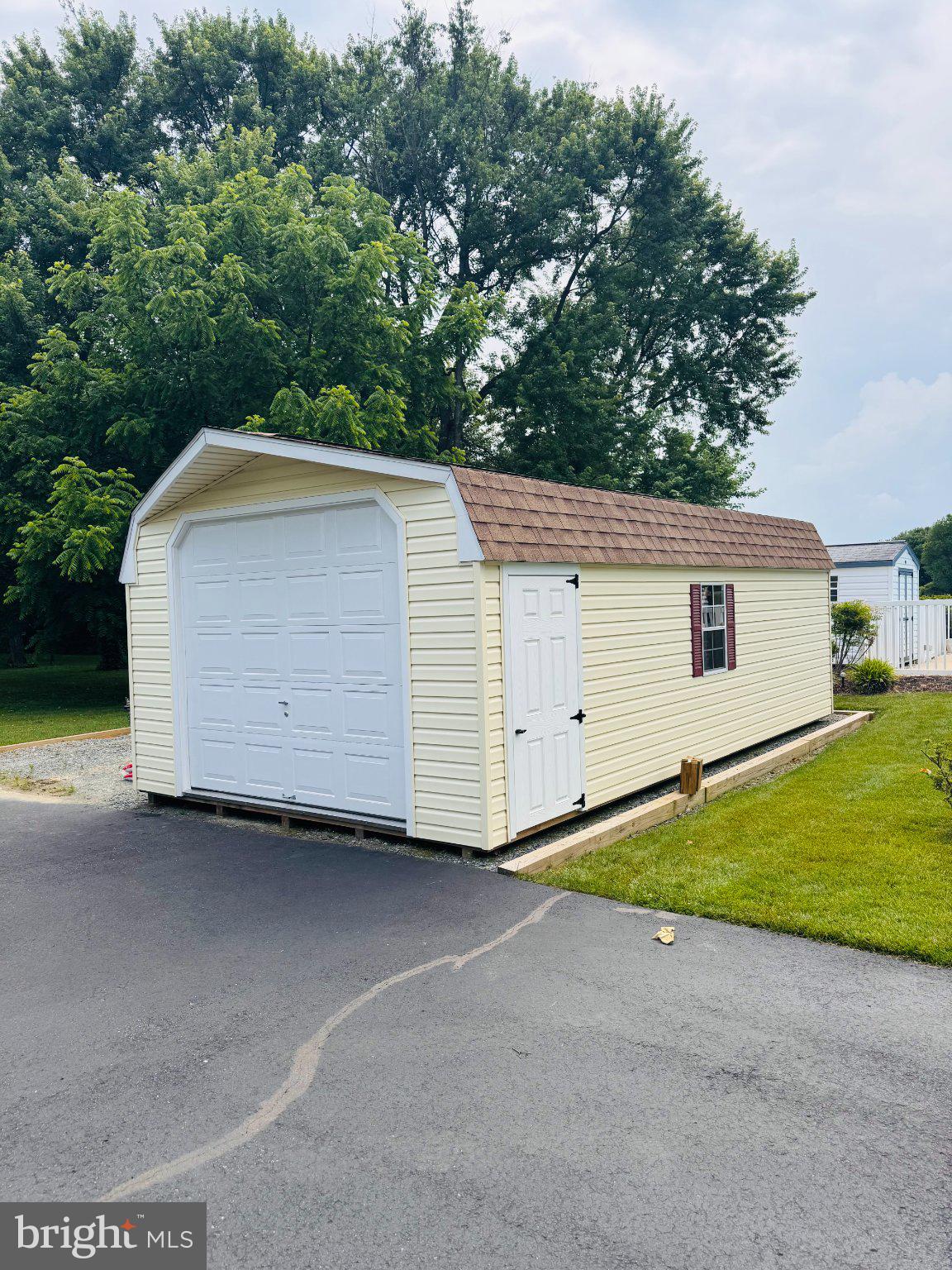 8 FAIRHILL