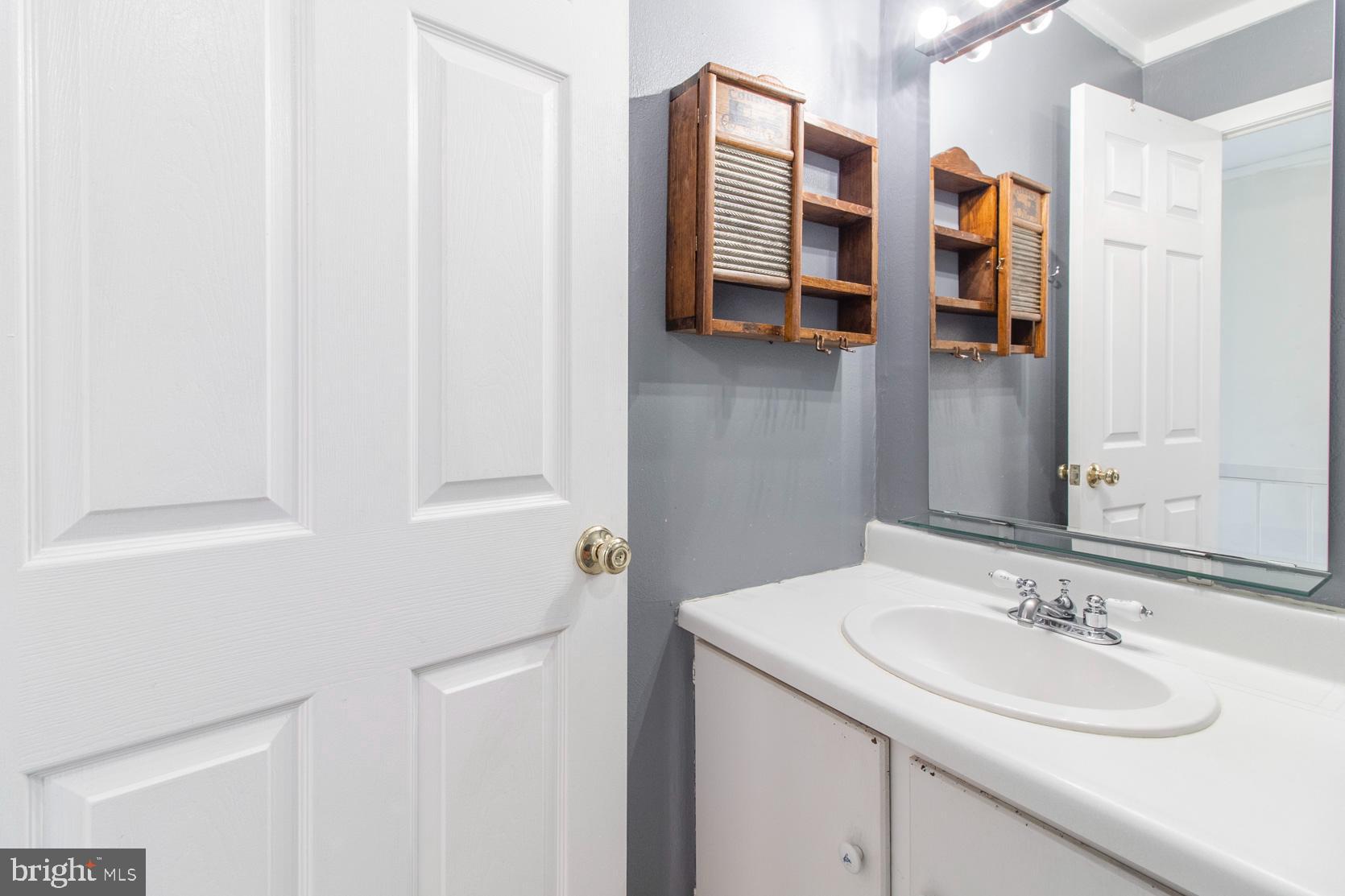 SUMMIT HOUSE - Residential