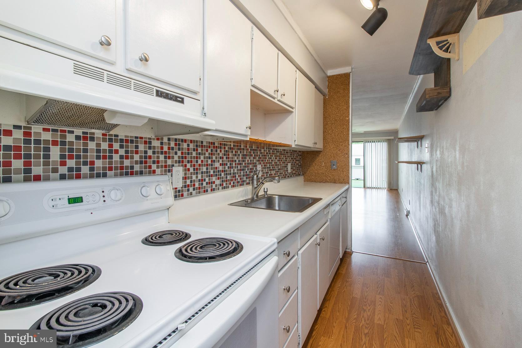 SUMMIT HOUSE - Residential