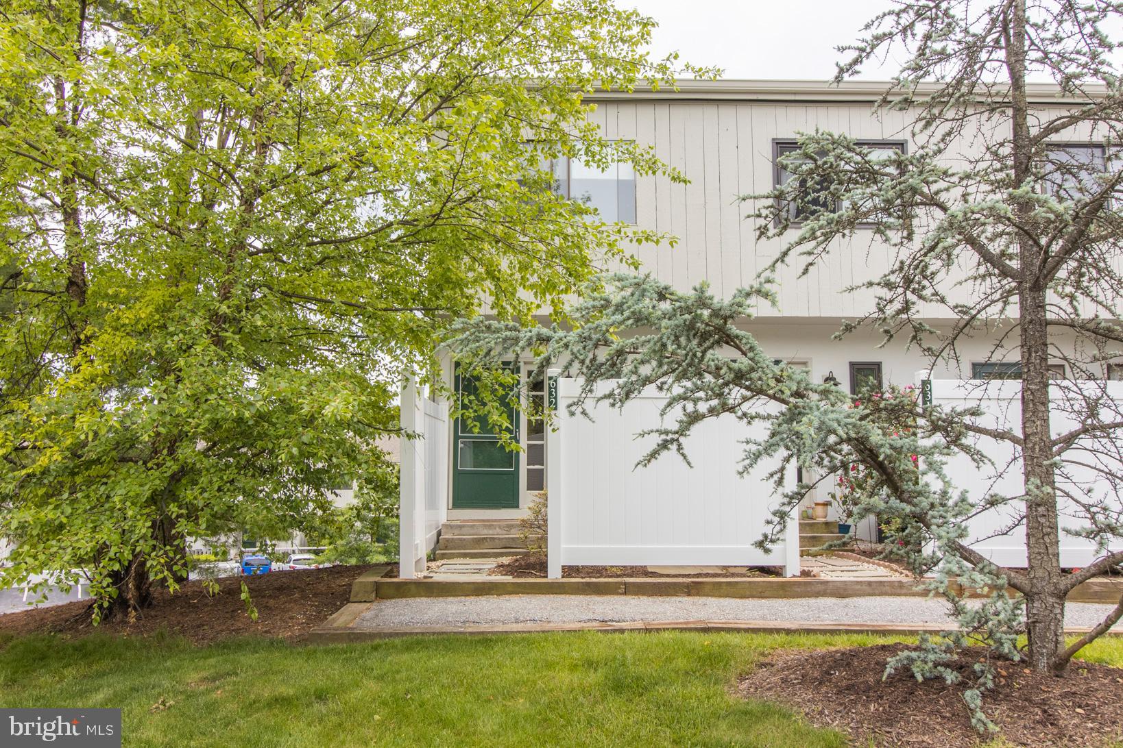 SUMMIT HOUSE - Residential