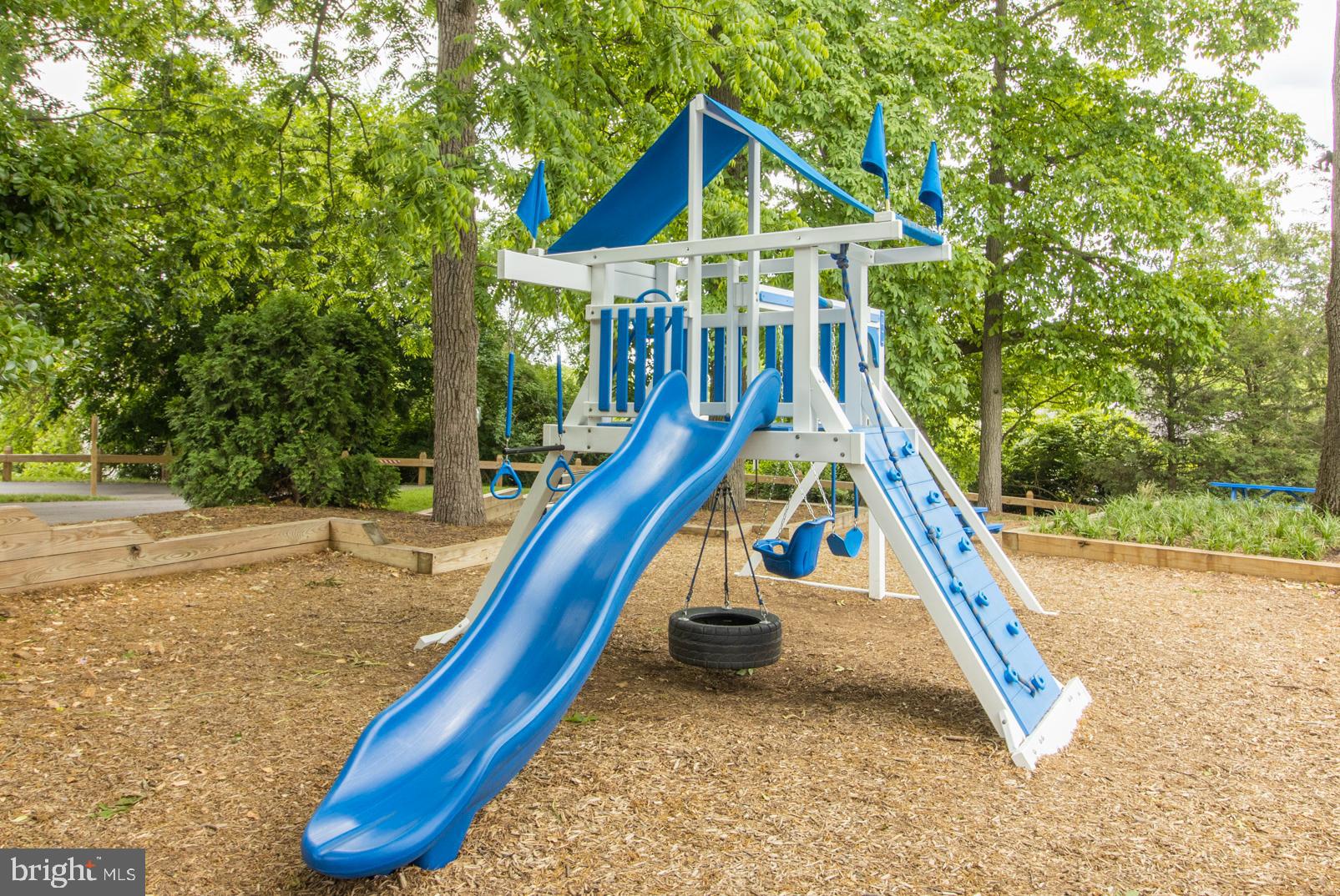 SUMMIT HOUSE - Residential