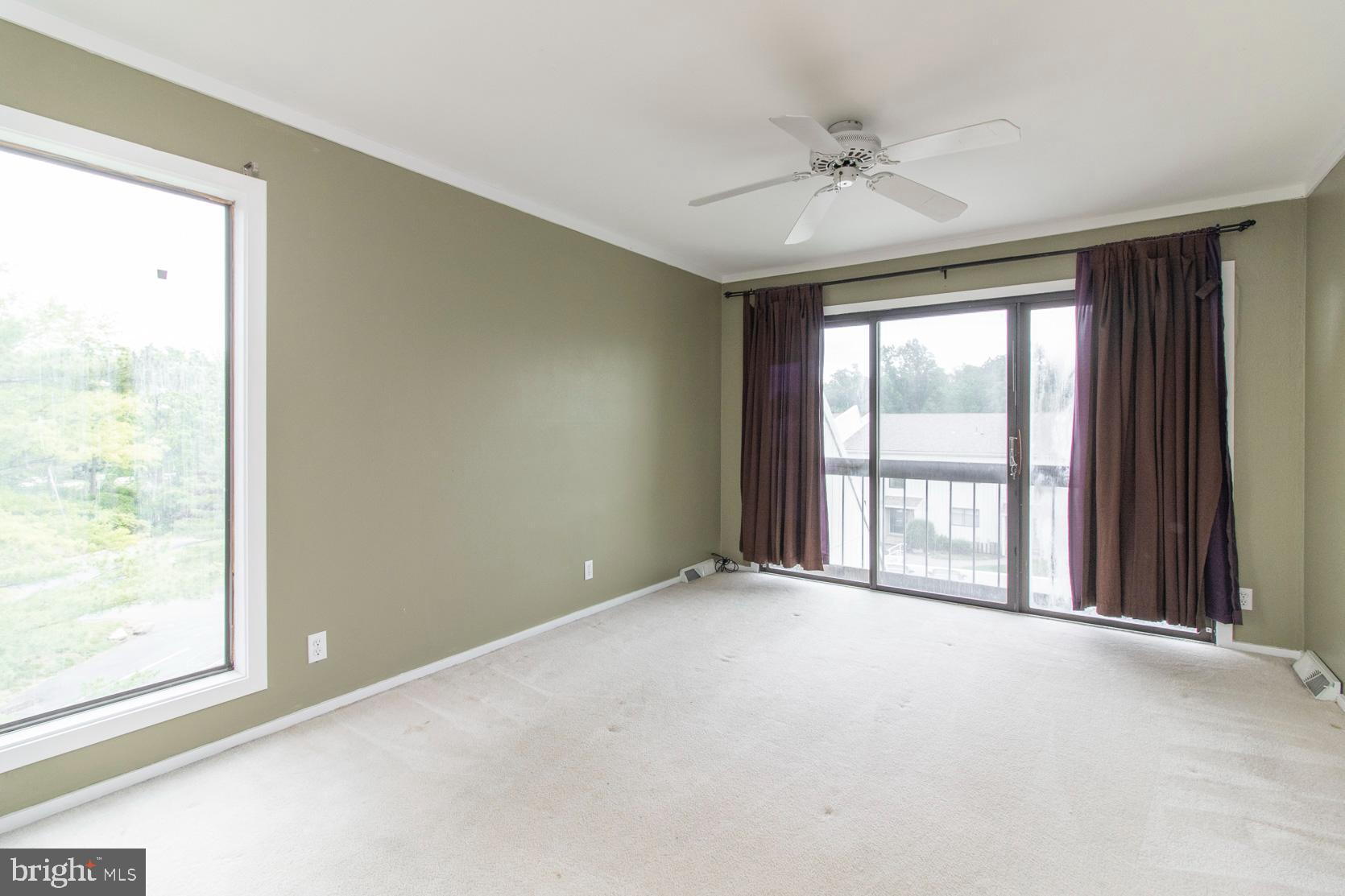 SUMMIT HOUSE - Residential