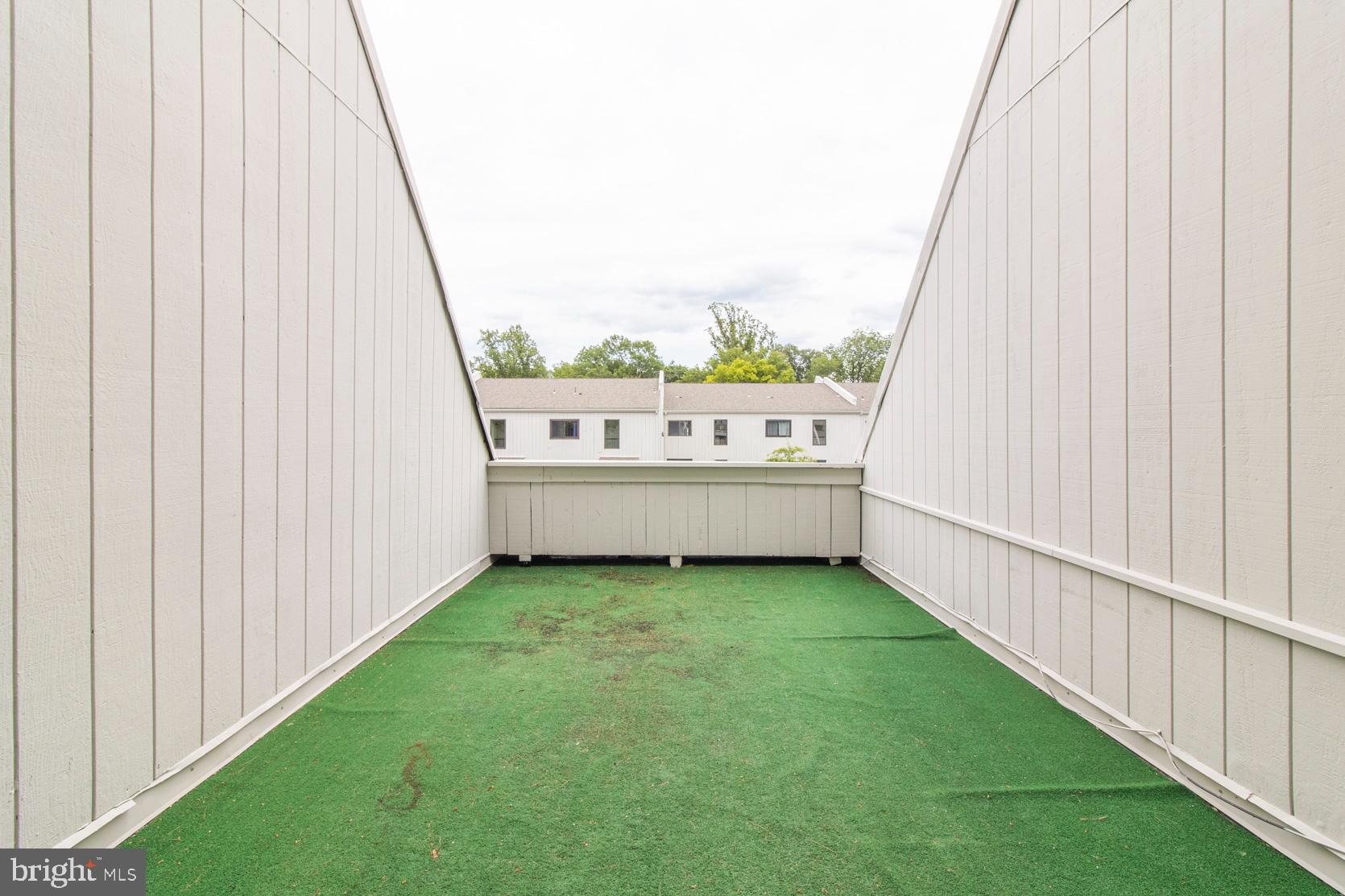 SUMMIT HOUSE - Residential