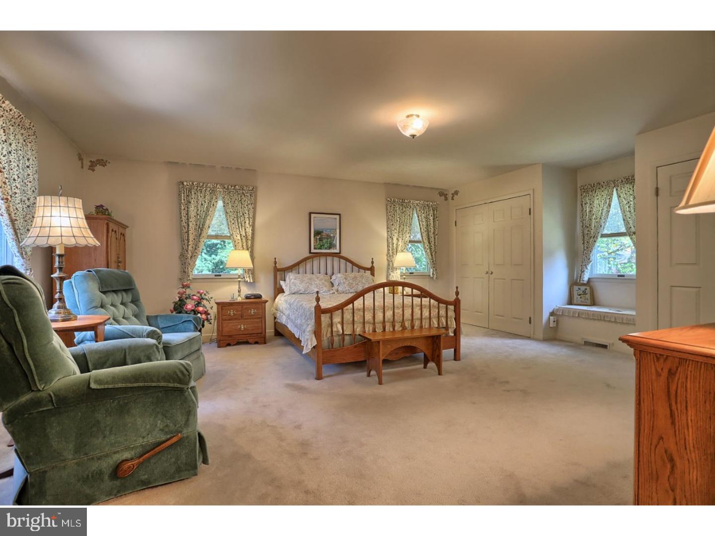 CRESTWOOD - Residential