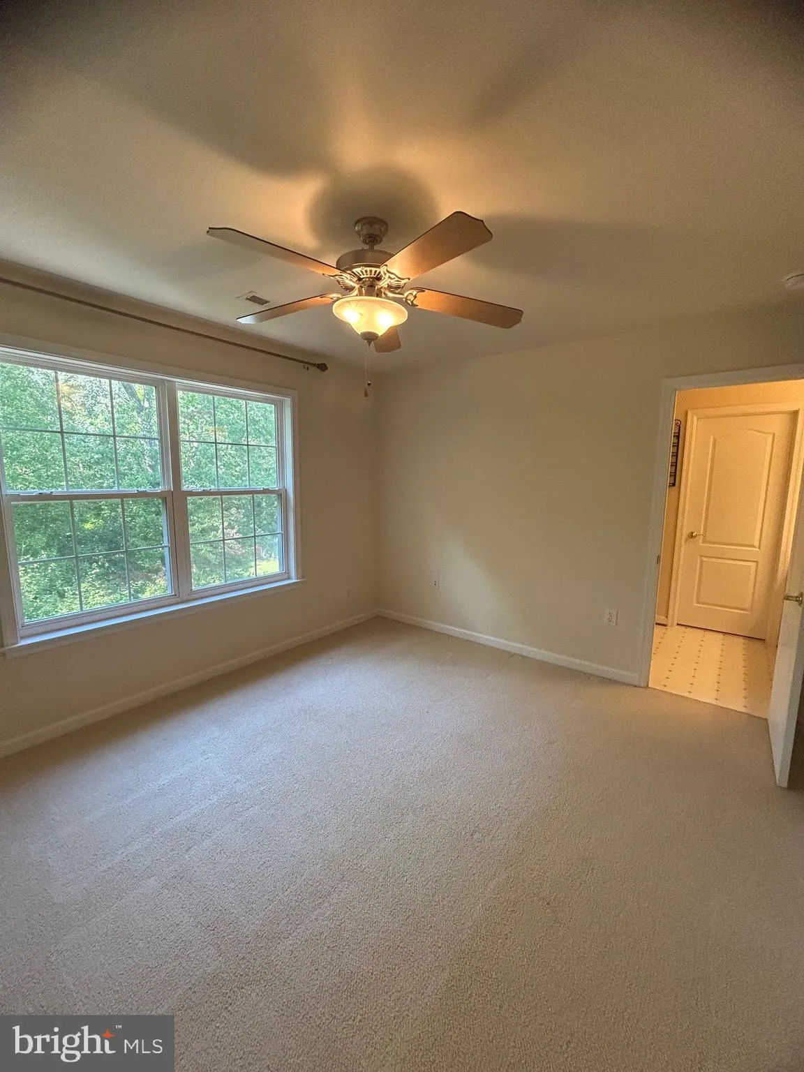 Fredericksburg, Virginia 22406, United States, 5 Bedrooms Bedrooms, ,5 BathroomsBathrooms,Residential,Contingent,43216