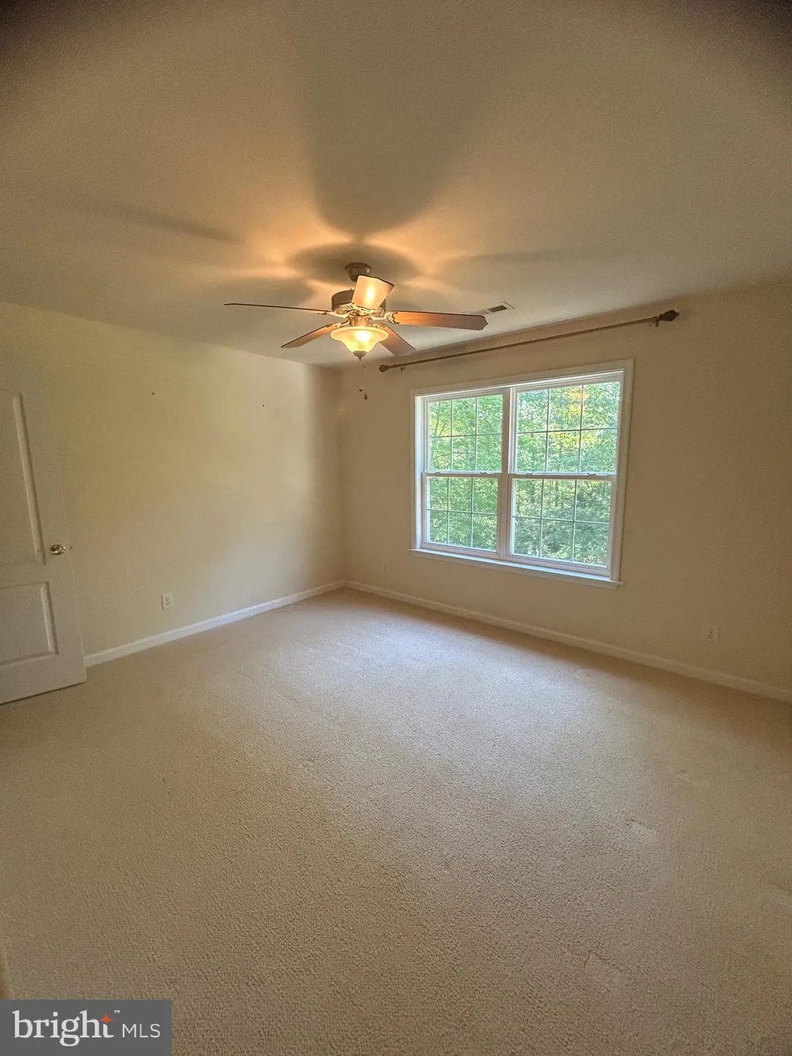 Fredericksburg, Virginia 22406, United States, 5 Bedrooms Bedrooms, ,5 BathroomsBathrooms,Residential,Contingent,43216