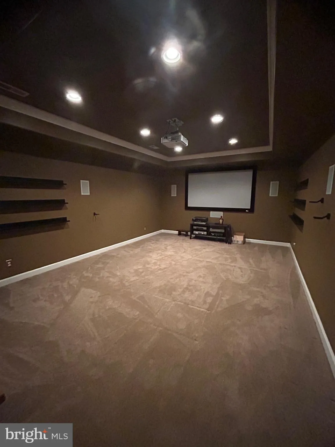 Fredericksburg, Virginia 22406, United States, 5 Bedrooms Bedrooms, ,5 BathroomsBathrooms,Residential,Contingent,43216