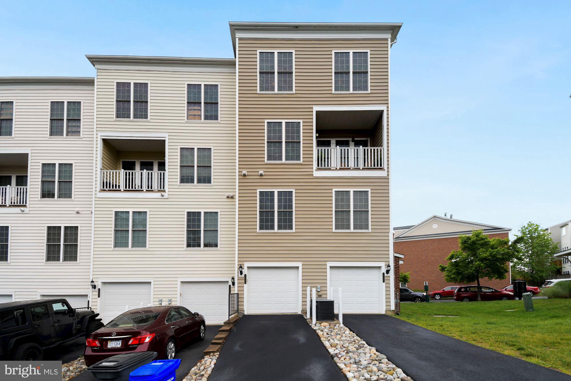POTOMAC CLUB - Residential