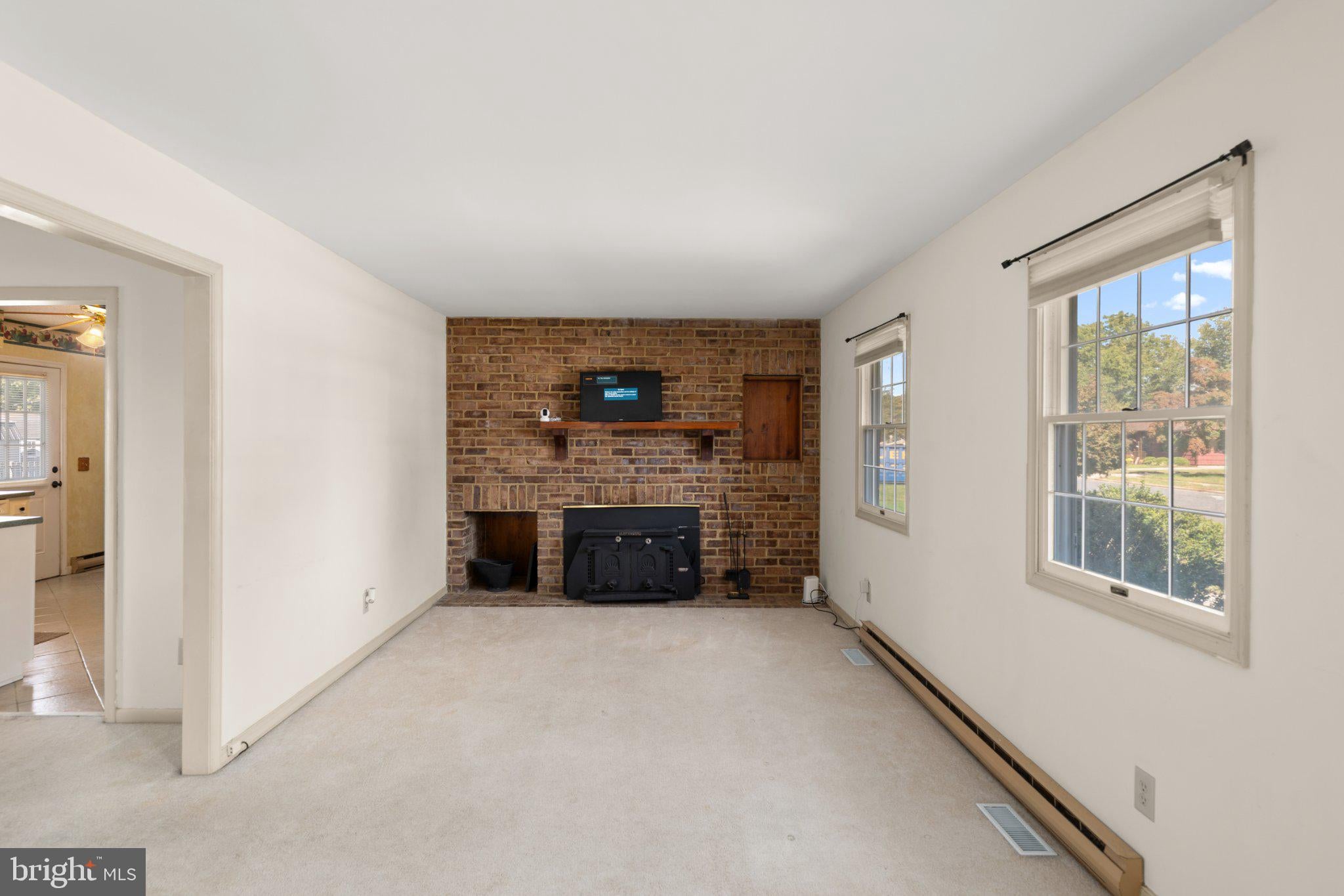 736 MAGNOLIA DRIVE