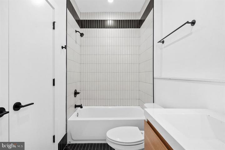 FISHTOWN - Residential Income