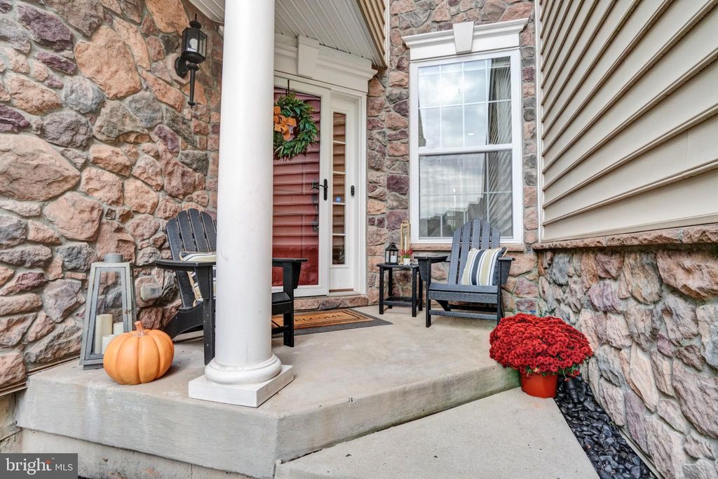 Photo of 332 Joshua Tree Drive, COLLEGEVILLE, PA 19426 (MLS # PAMC2158610)