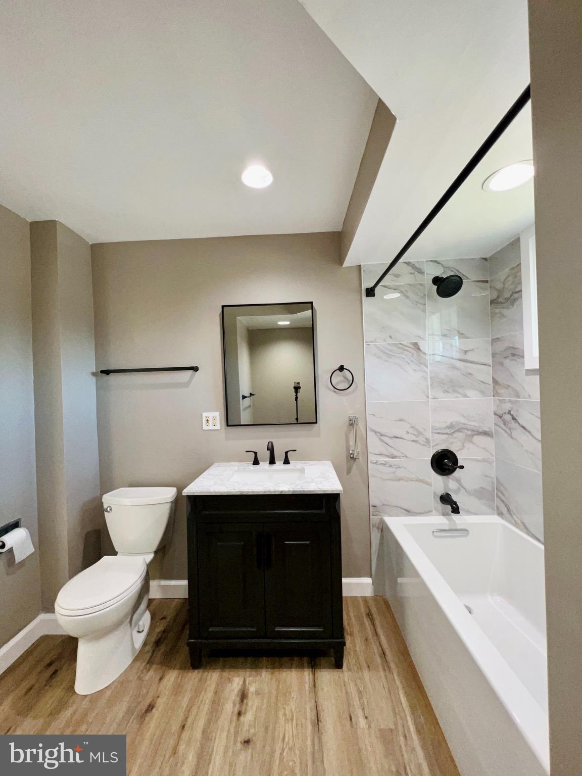 ASPEN KNOLLS - Residential Lease