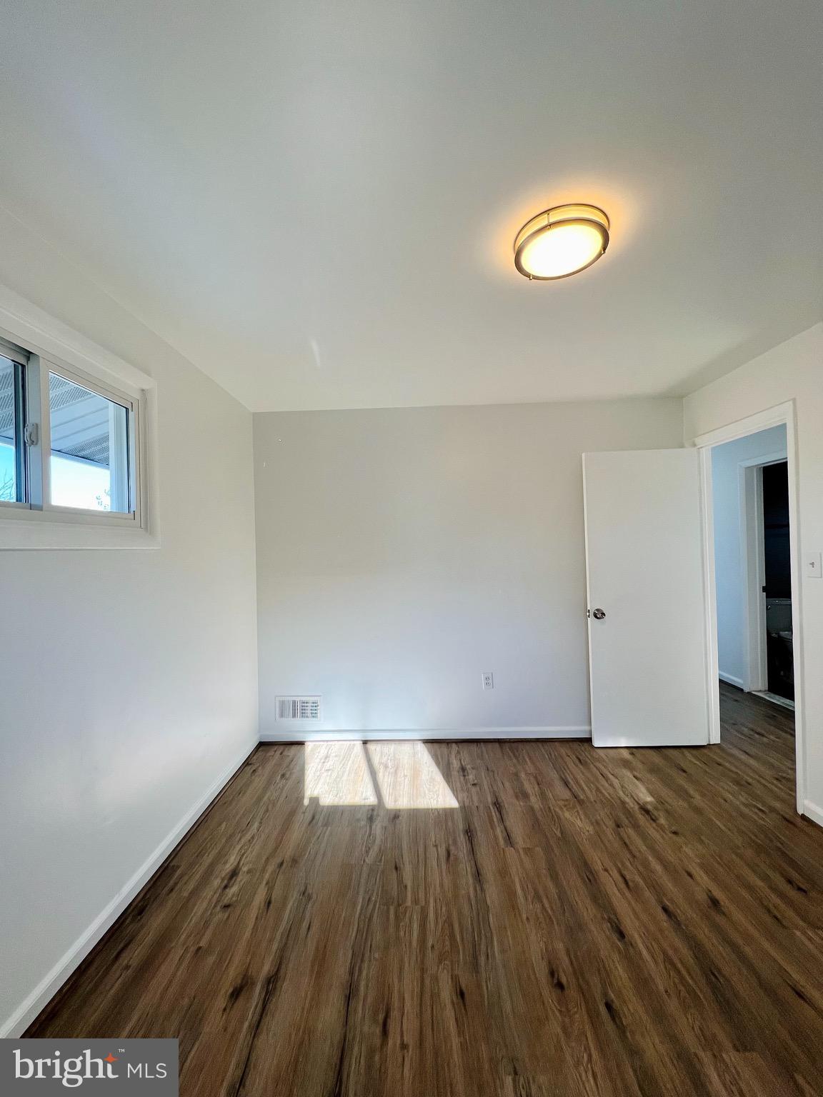 ASPEN KNOLLS - Residential Lease