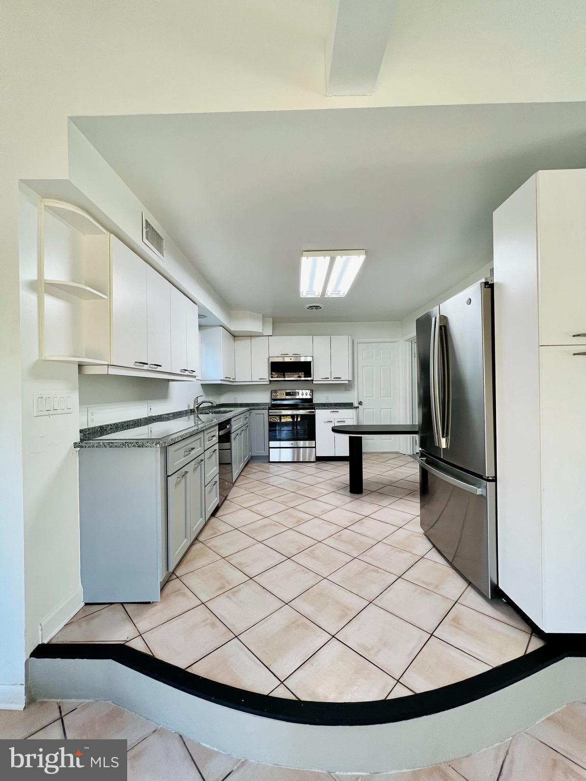 ASPEN KNOLLS - Residential Lease