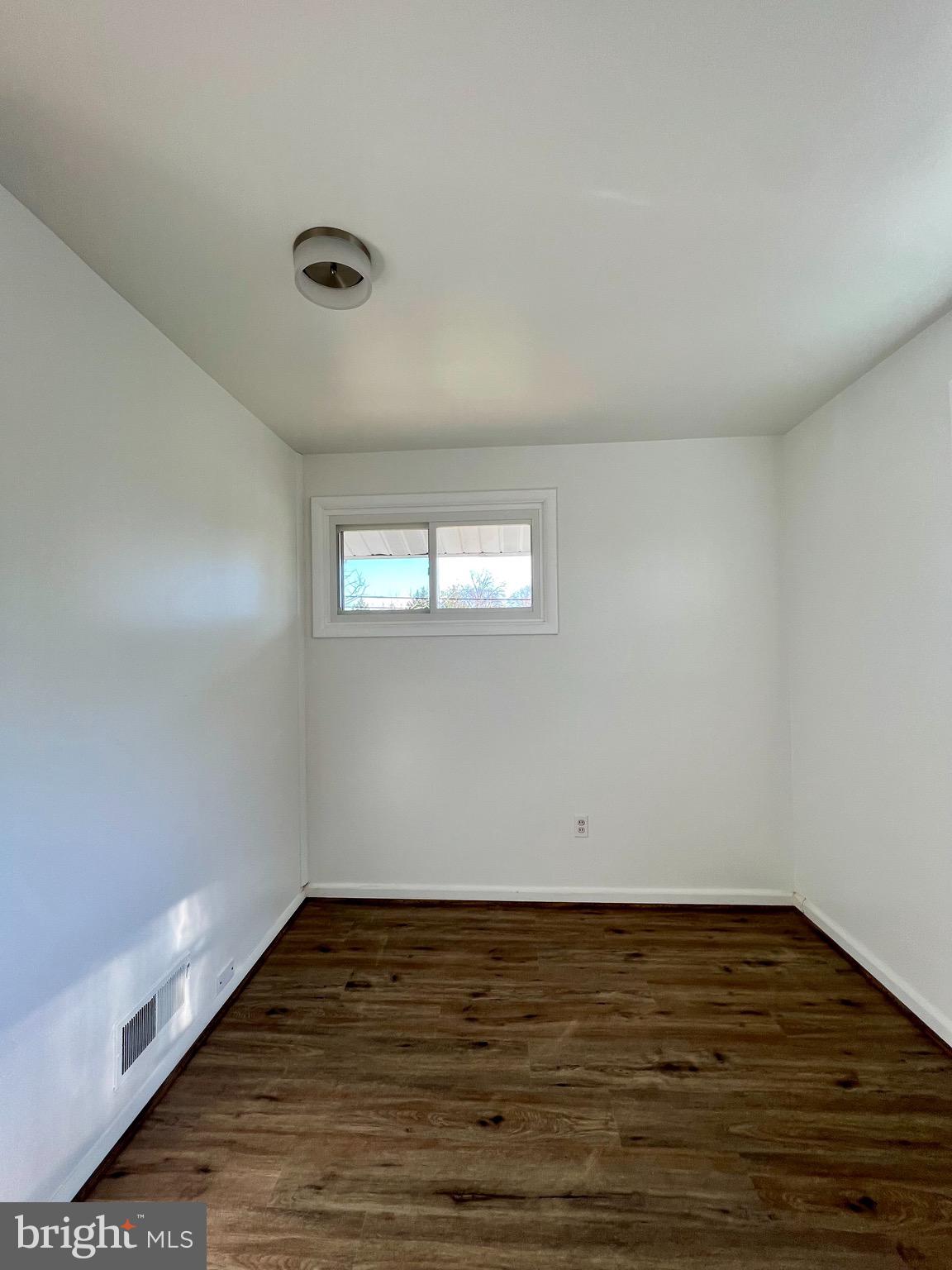 ASPEN KNOLLS - Residential Lease