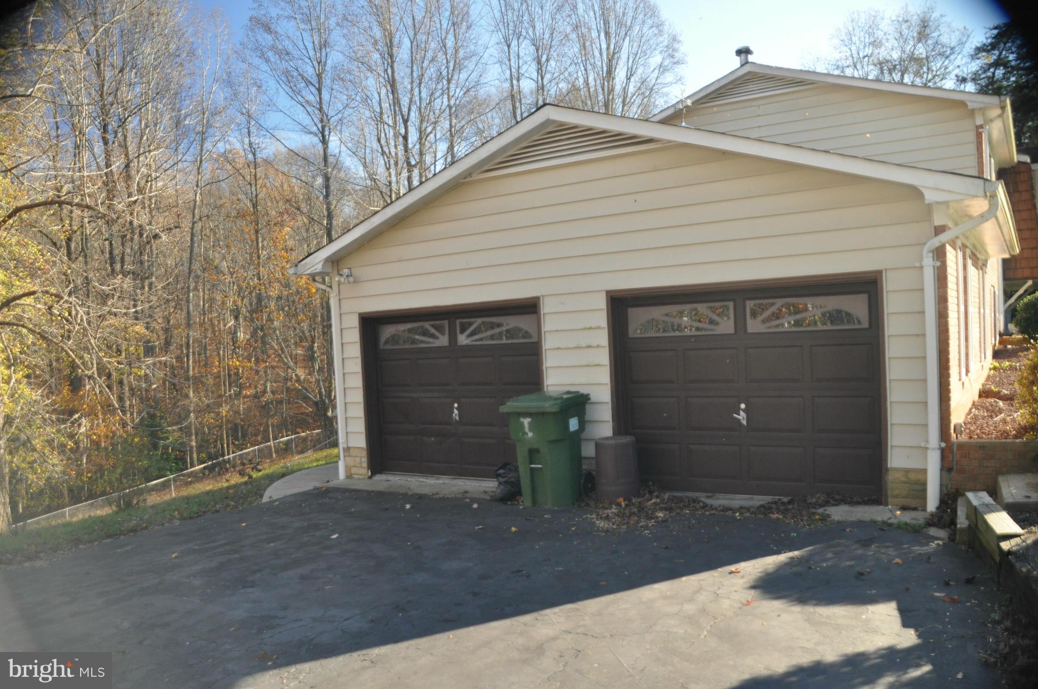 KNOLLAND - Residential