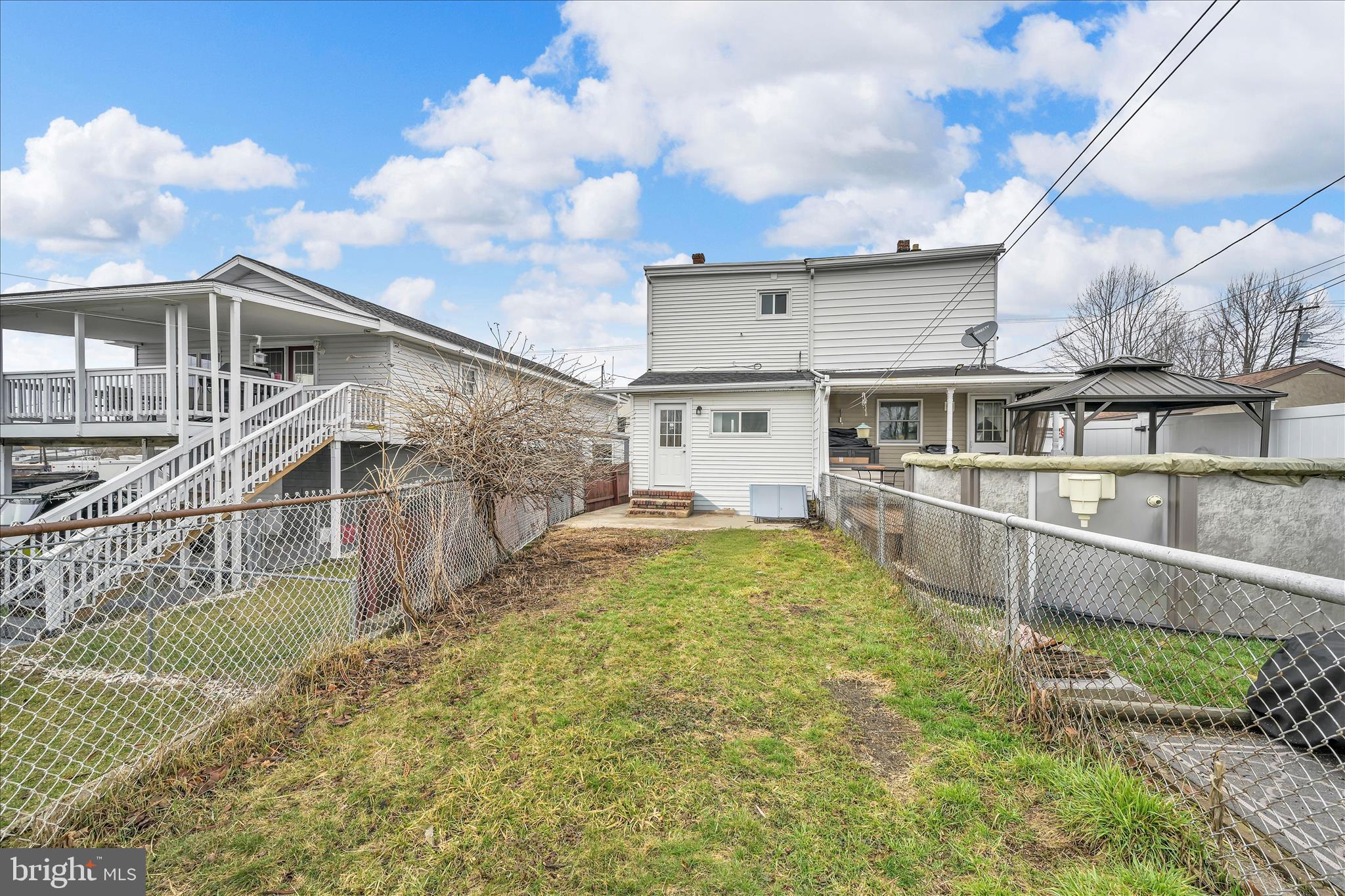 FRACKVILLE - Residential