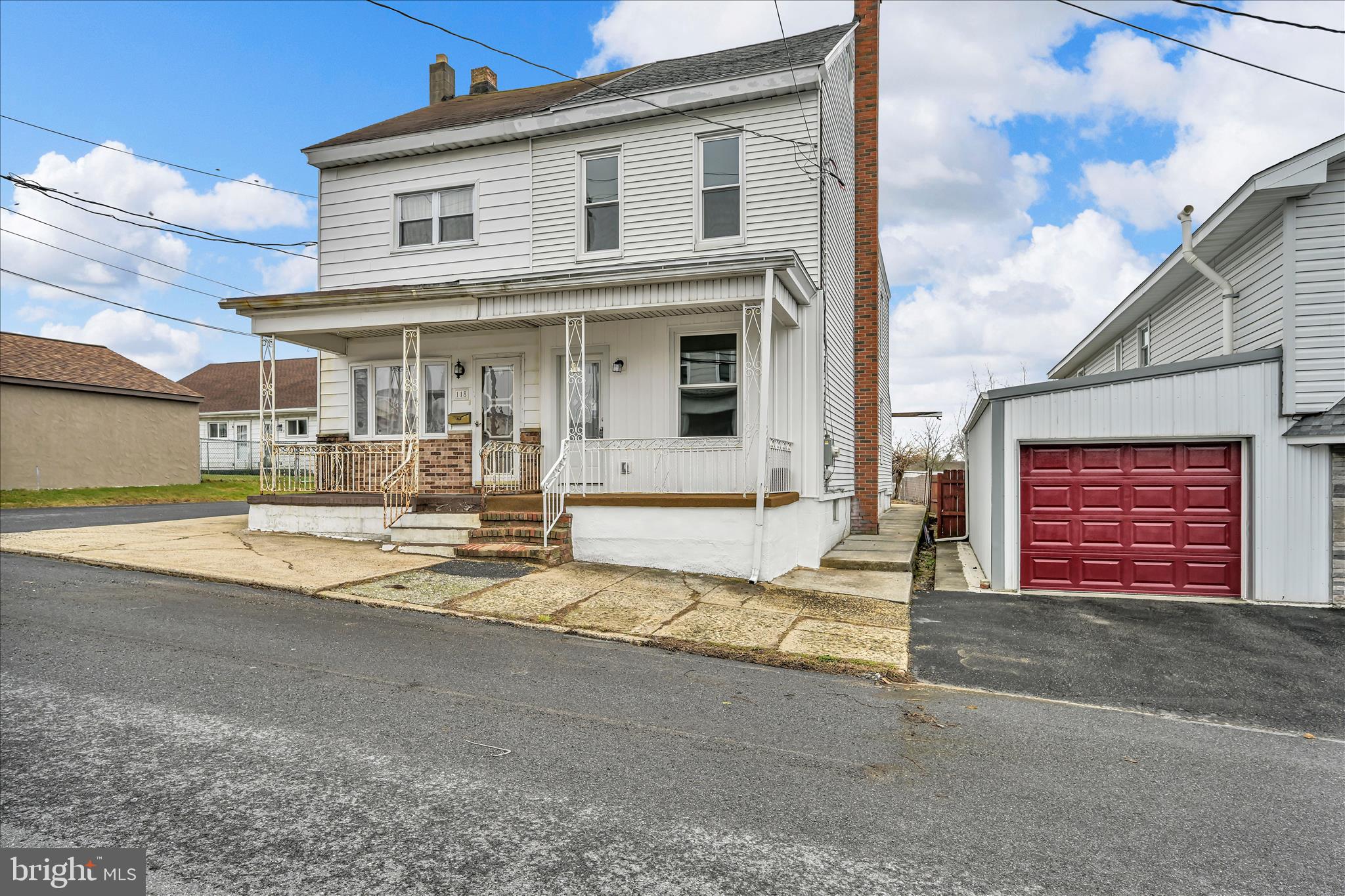 FRACKVILLE - Residential