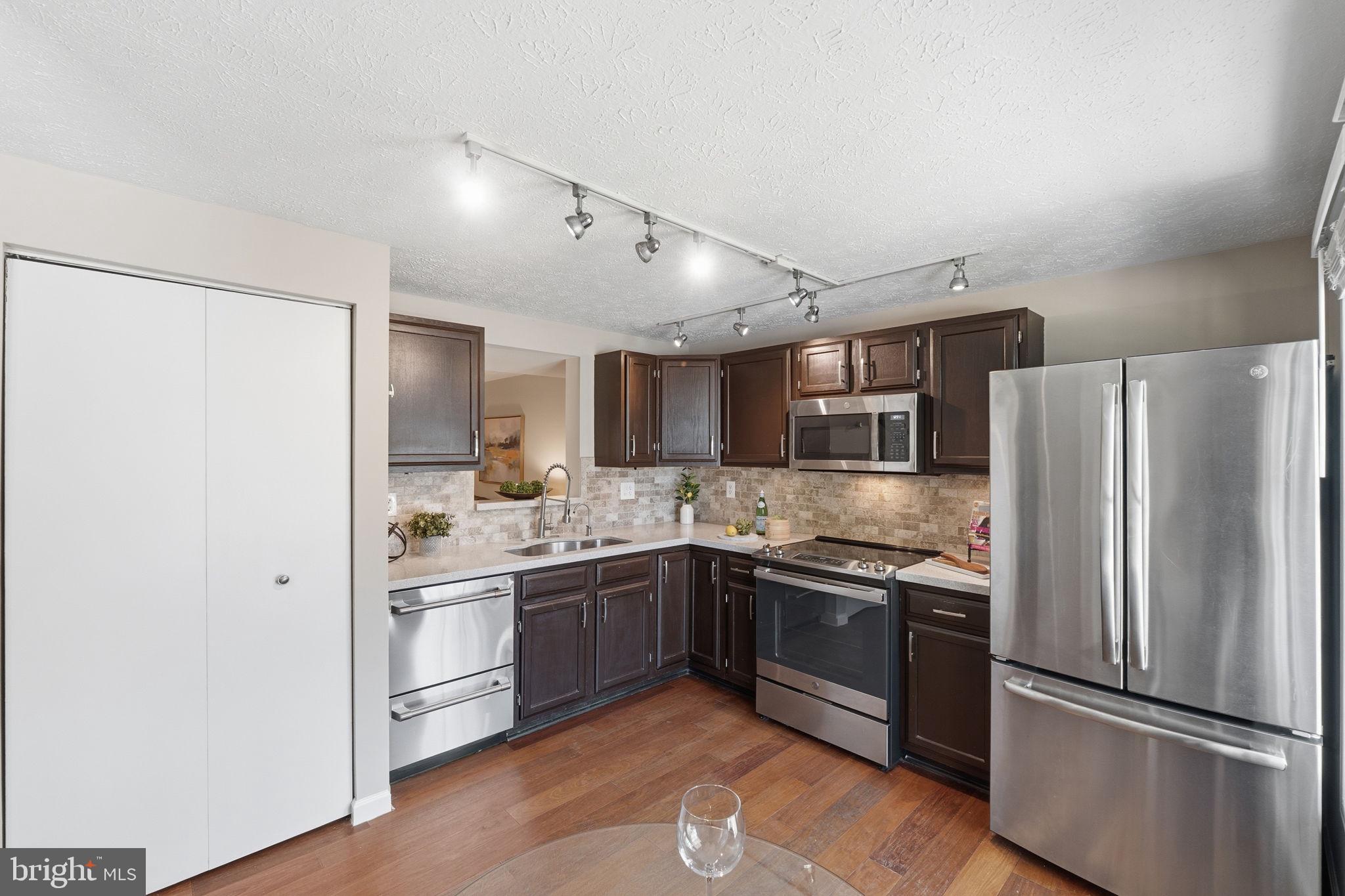 19402 KILDONAN DRIVE