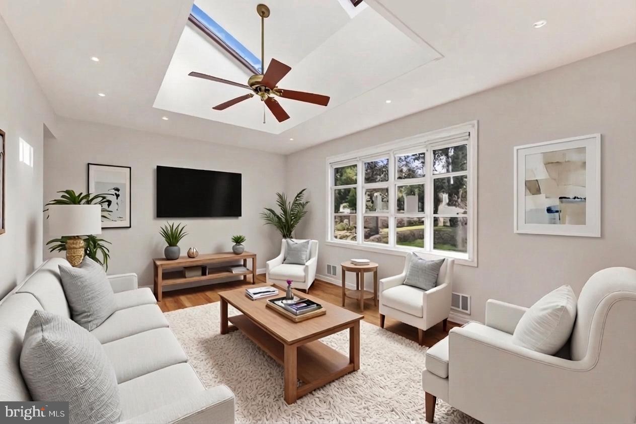 CUB HILL/CARNEY - Residential