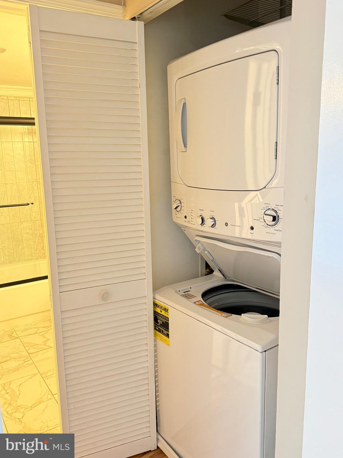 GREENHOUSE - Residential Lease