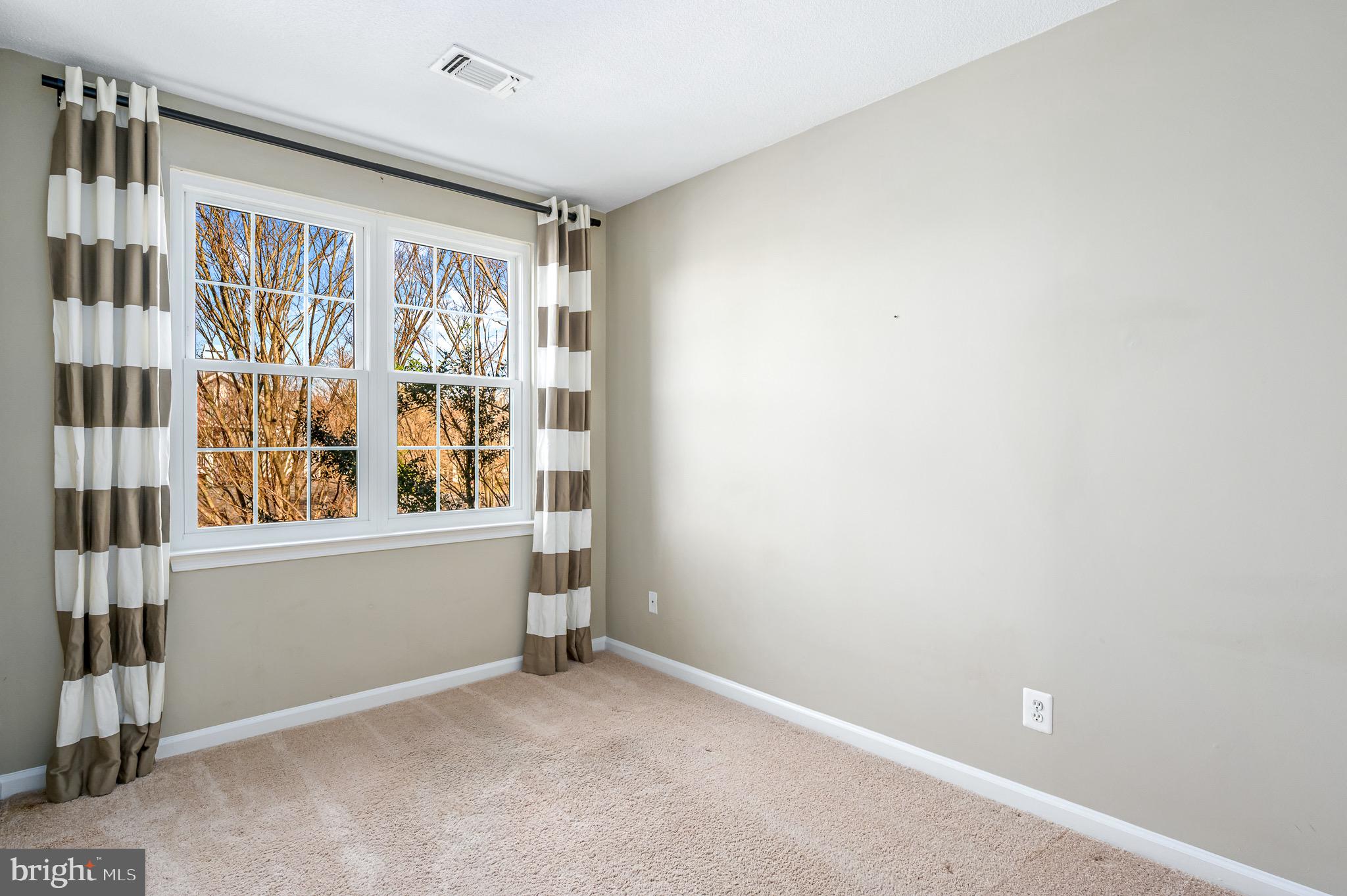 S.GLEN AT UNIVERSITY CTR - Residential