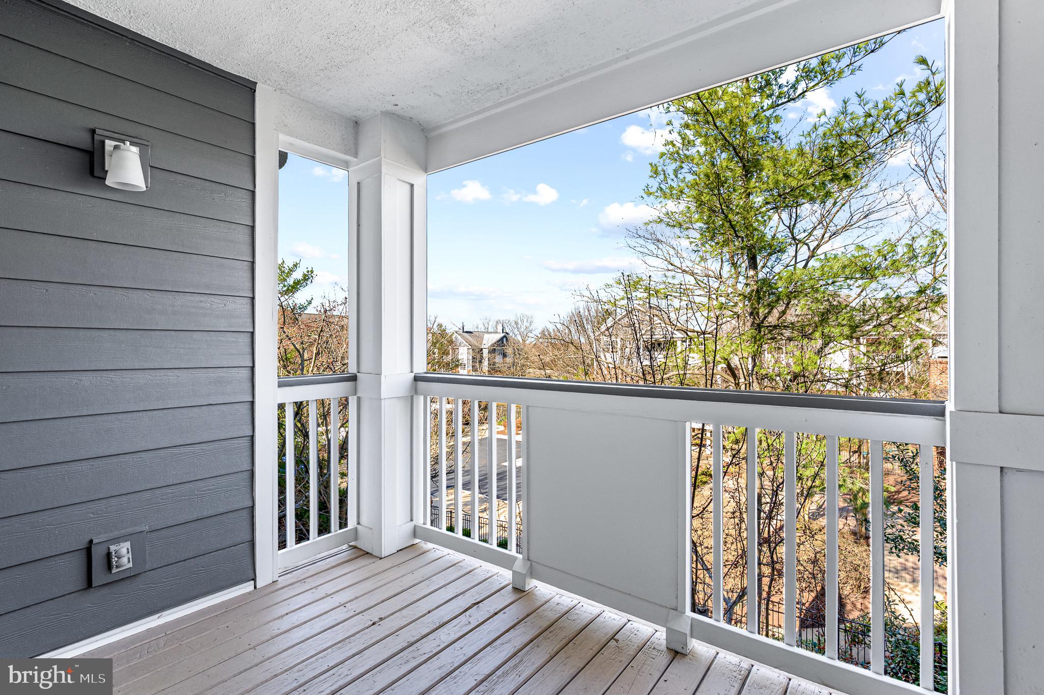 S.GLEN AT UNIVERSITY CTR - Residential