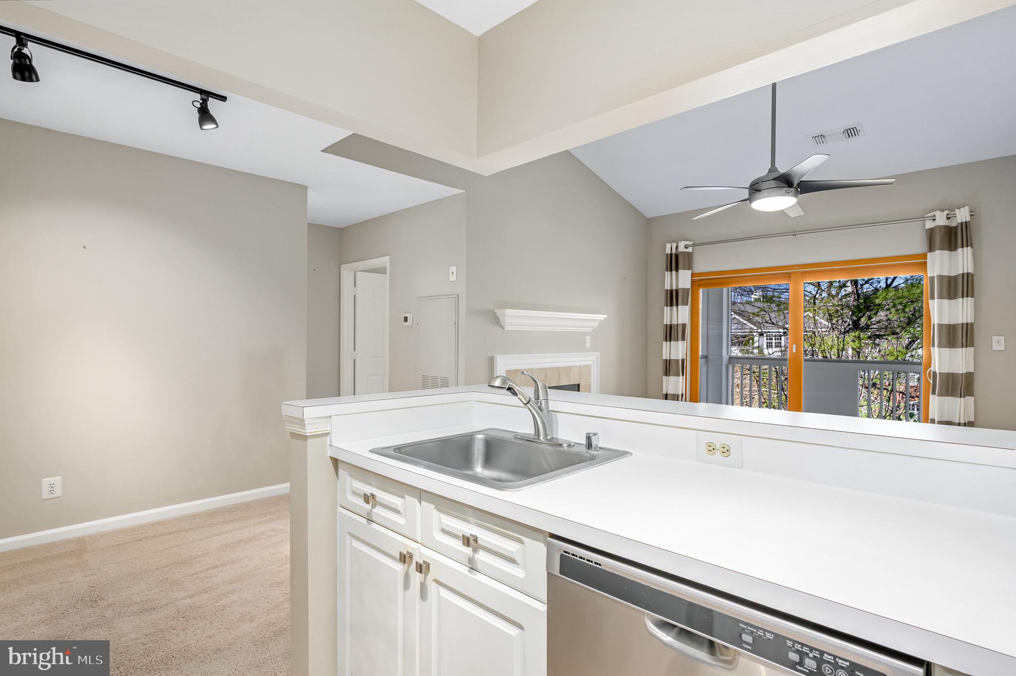 S.GLEN AT UNIVERSITY CTR - Residential