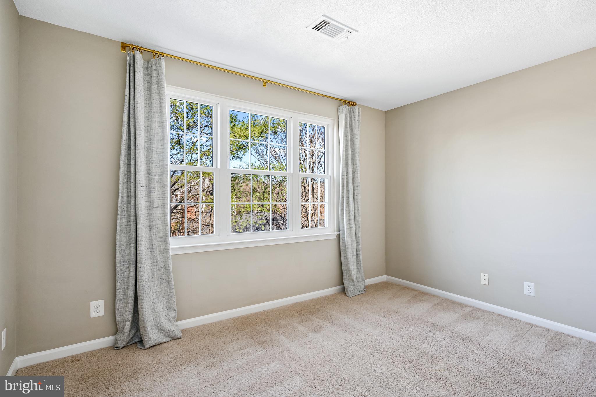 S.GLEN AT UNIVERSITY CTR - Residential