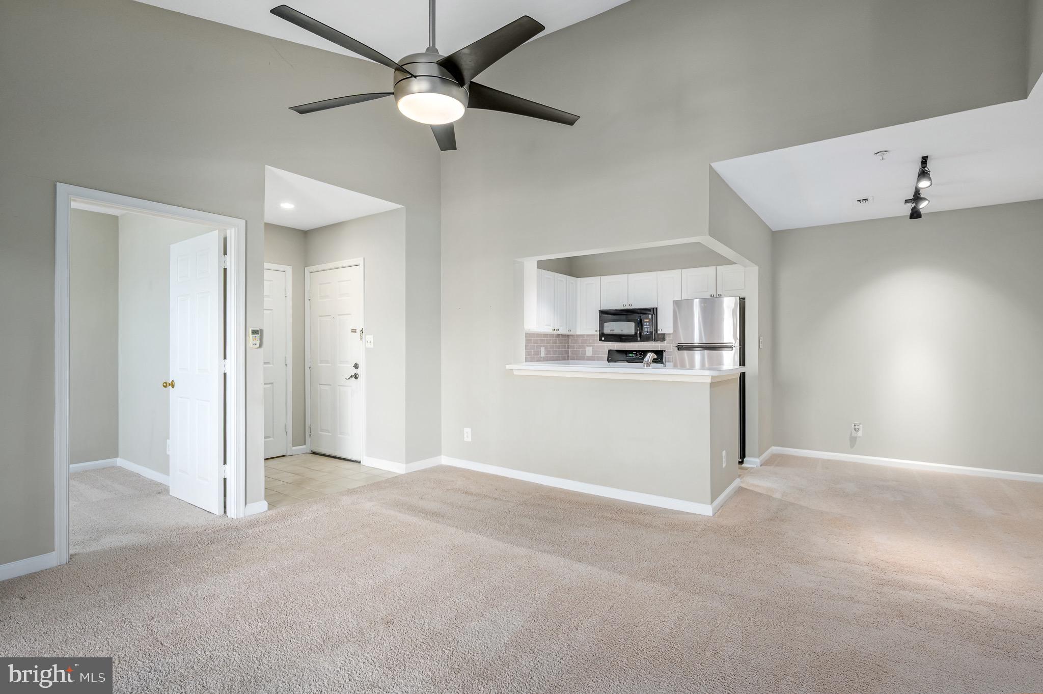 S.GLEN AT UNIVERSITY CTR - Residential