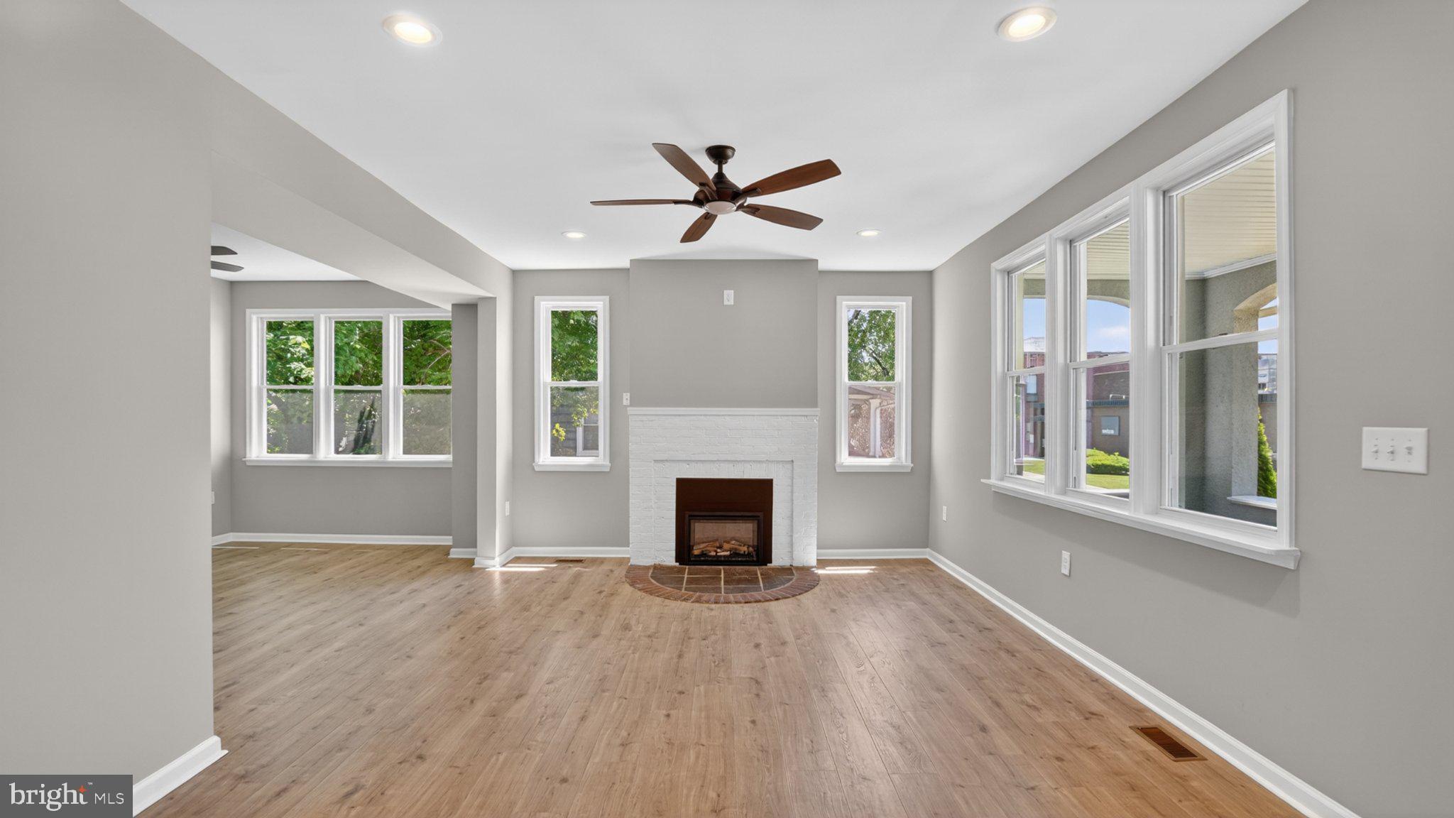 HAMILTON HILLS - Residential