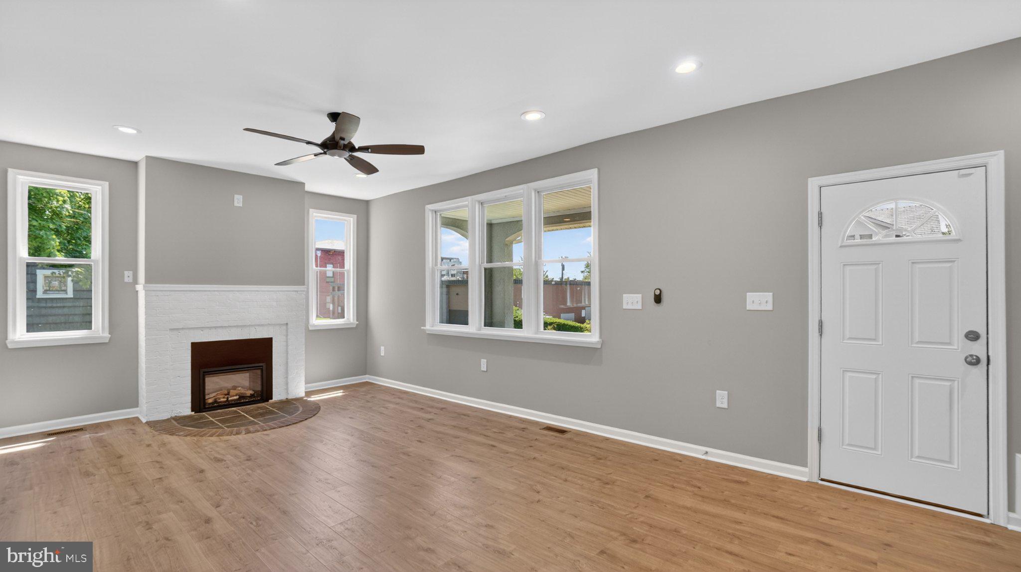 HAMILTON HILLS - Residential