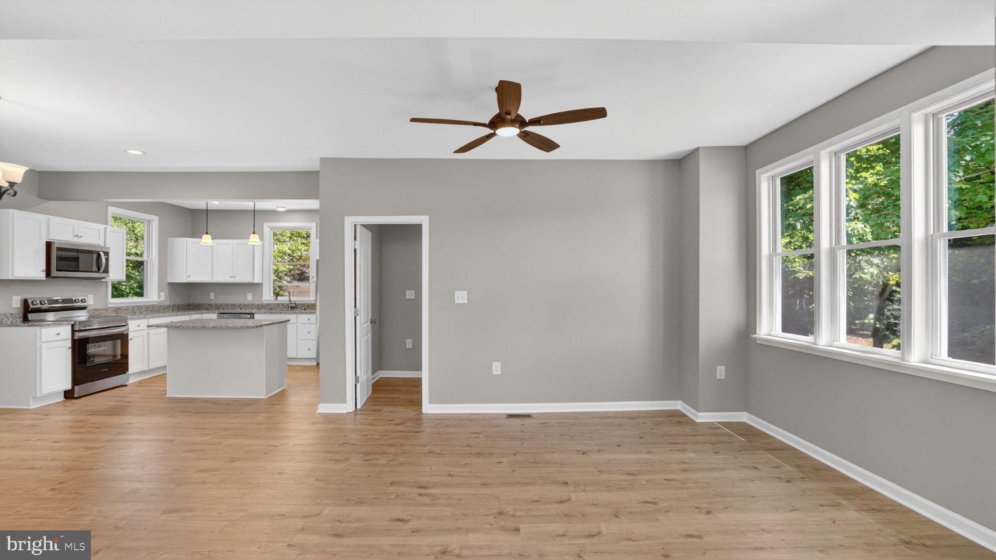 HAMILTON HILLS - Residential