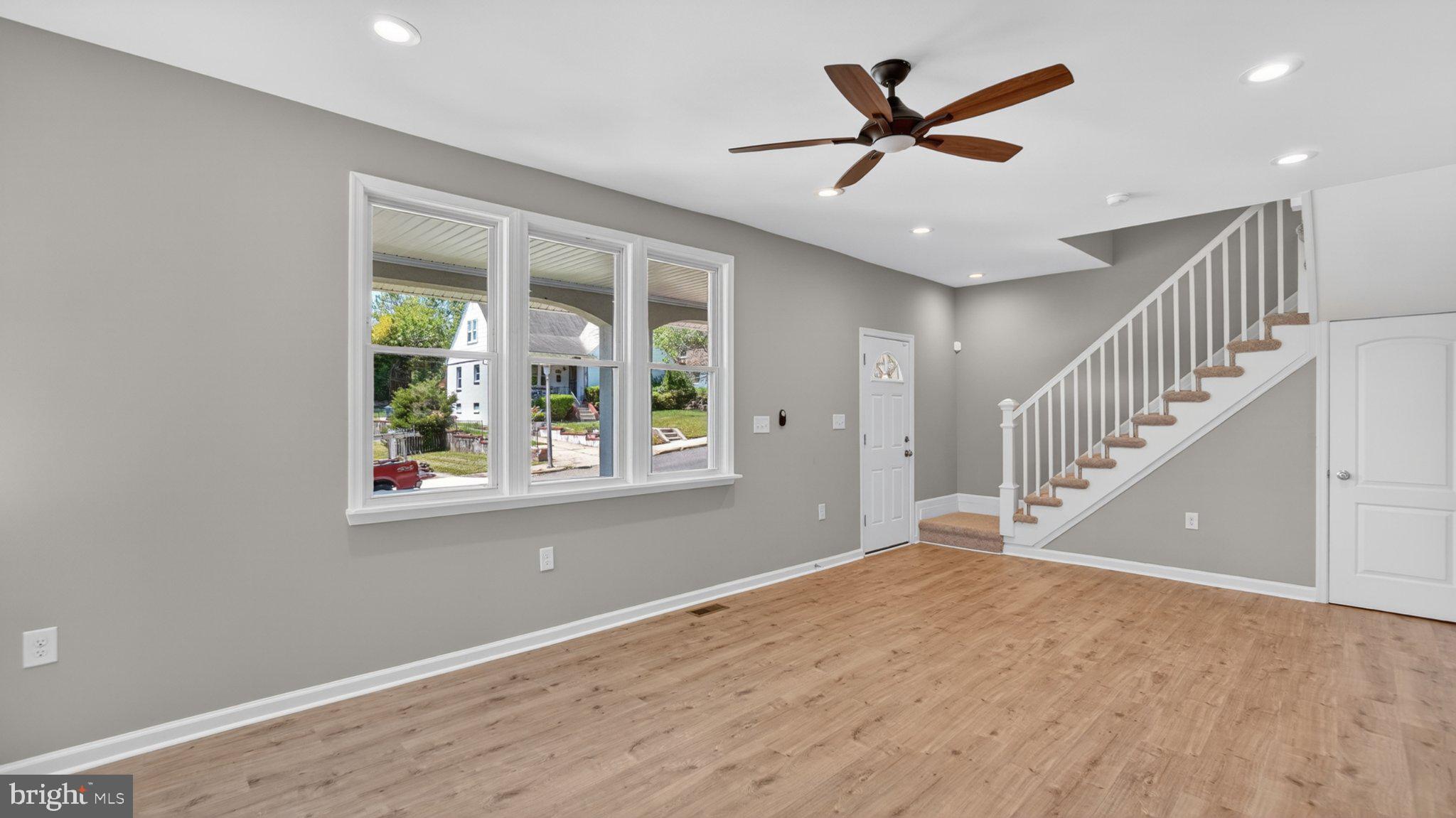 HAMILTON HILLS - Residential