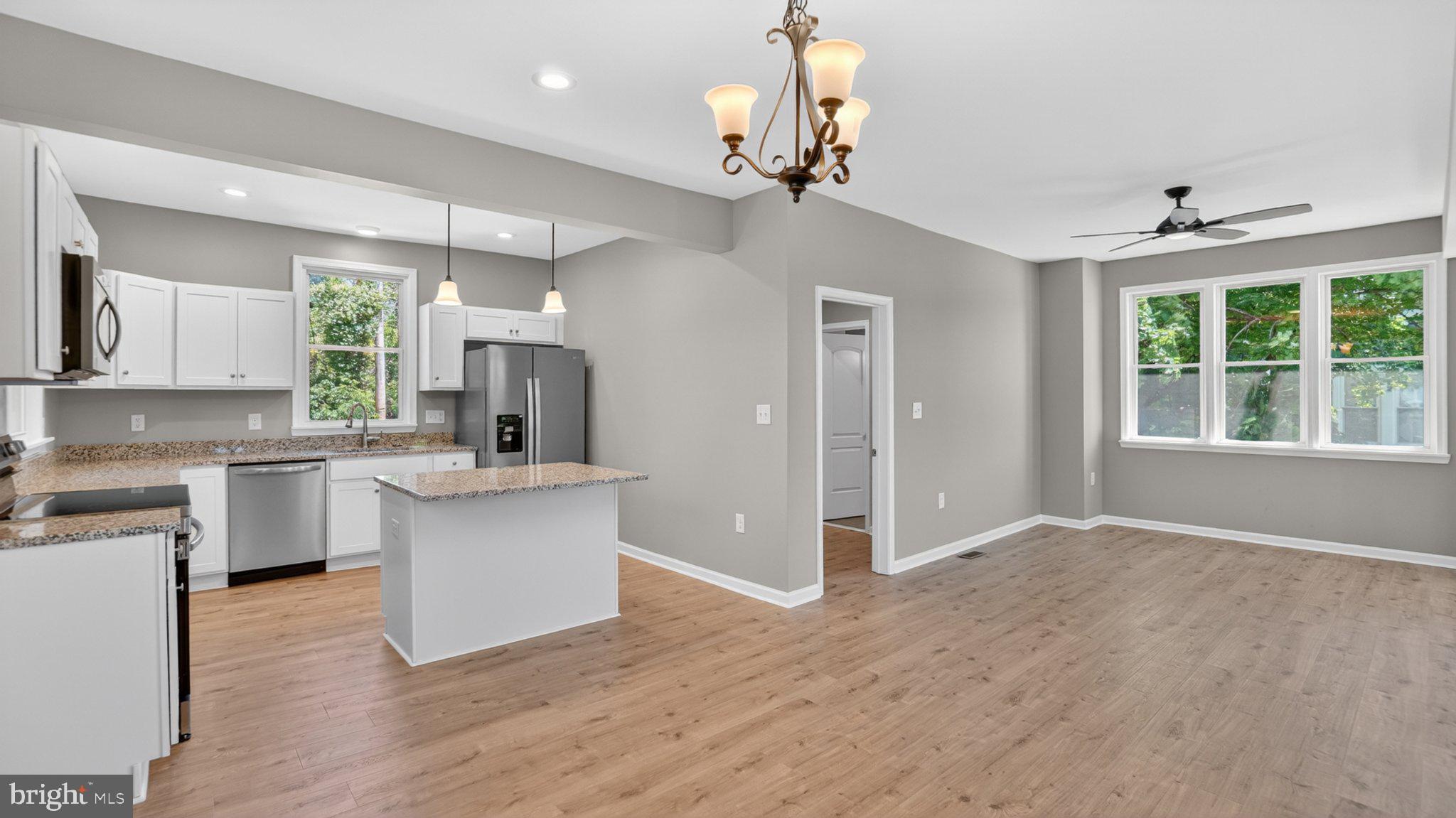 HAMILTON HILLS - Residential