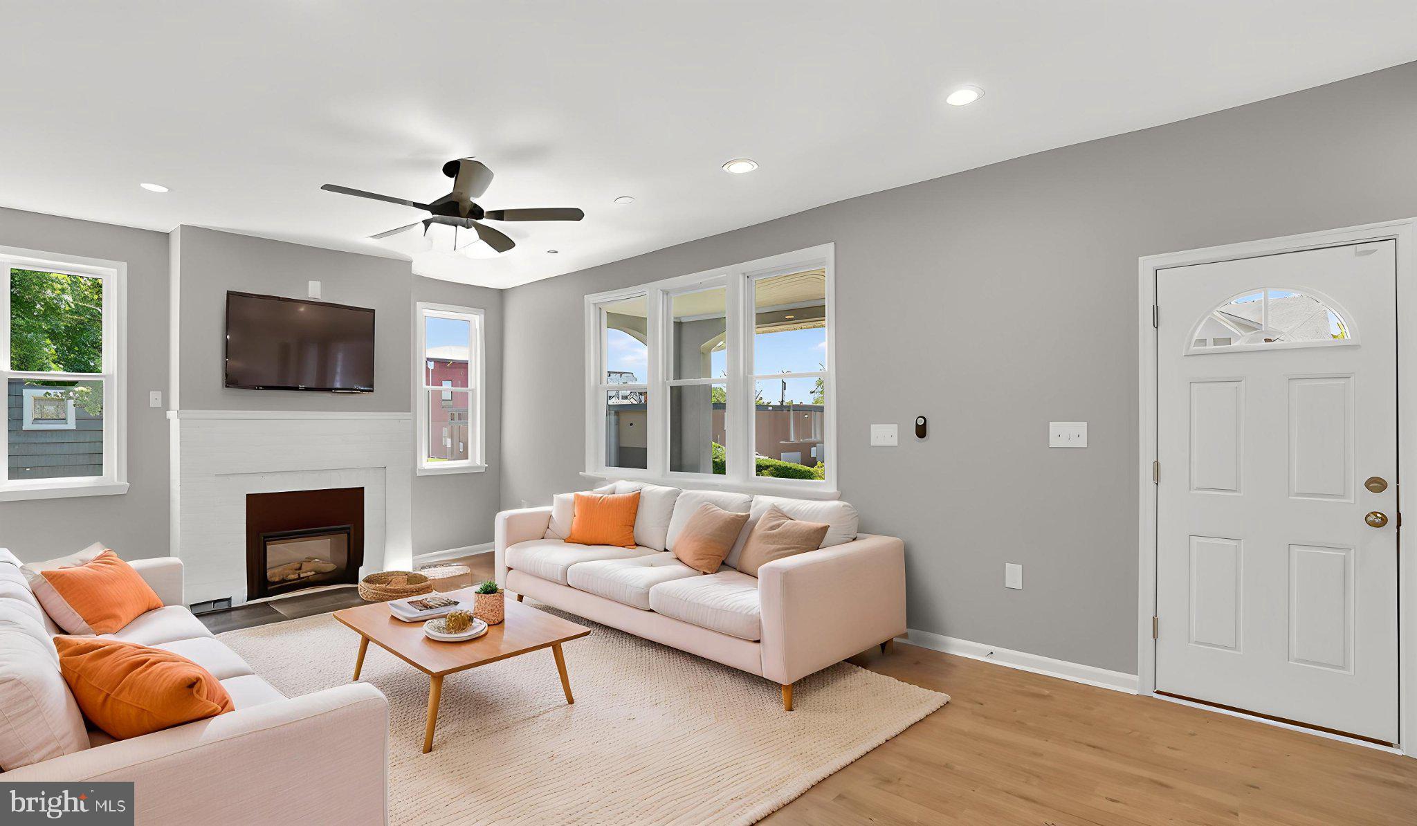 HAMILTON HILLS - Residential