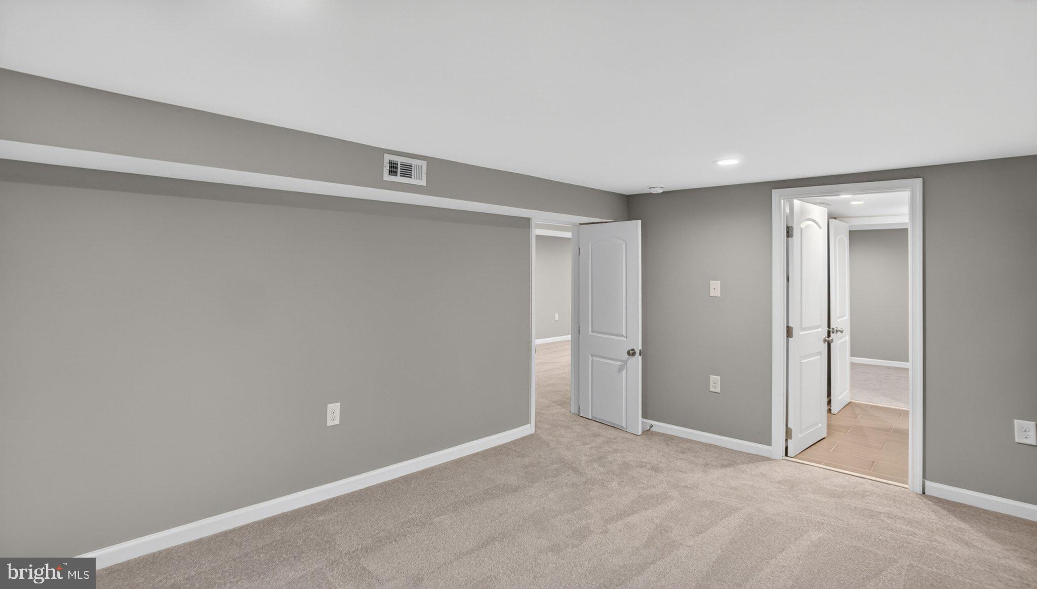 HAMILTON HILLS - Residential
