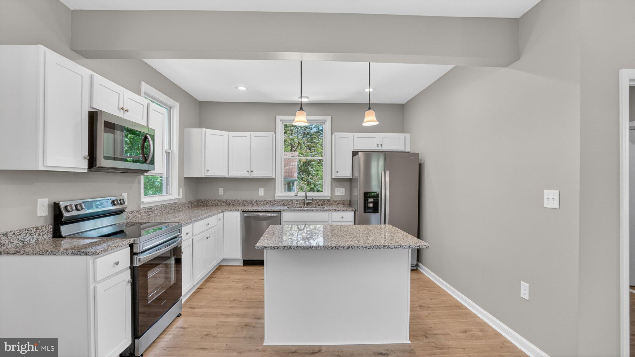 HAMILTON HILLS - Residential