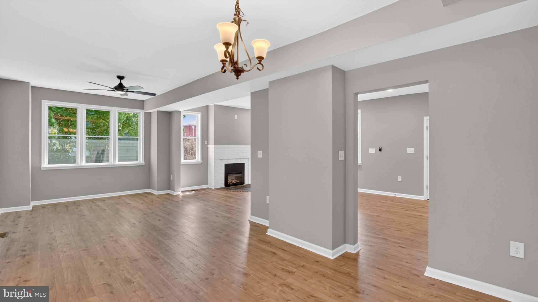 HAMILTON HILLS - Residential