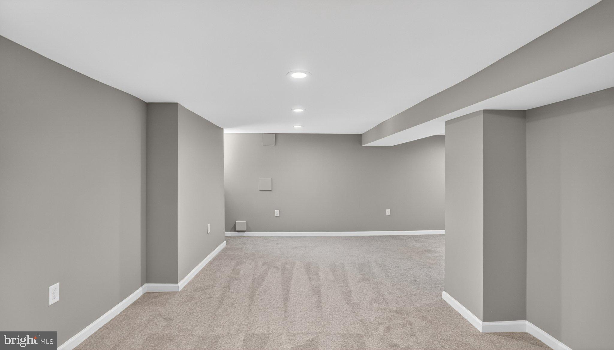 HAMILTON HILLS - Residential