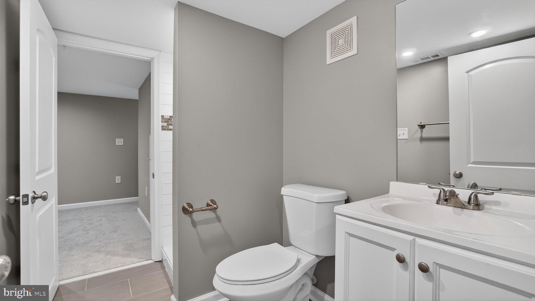 HAMILTON HILLS - Residential