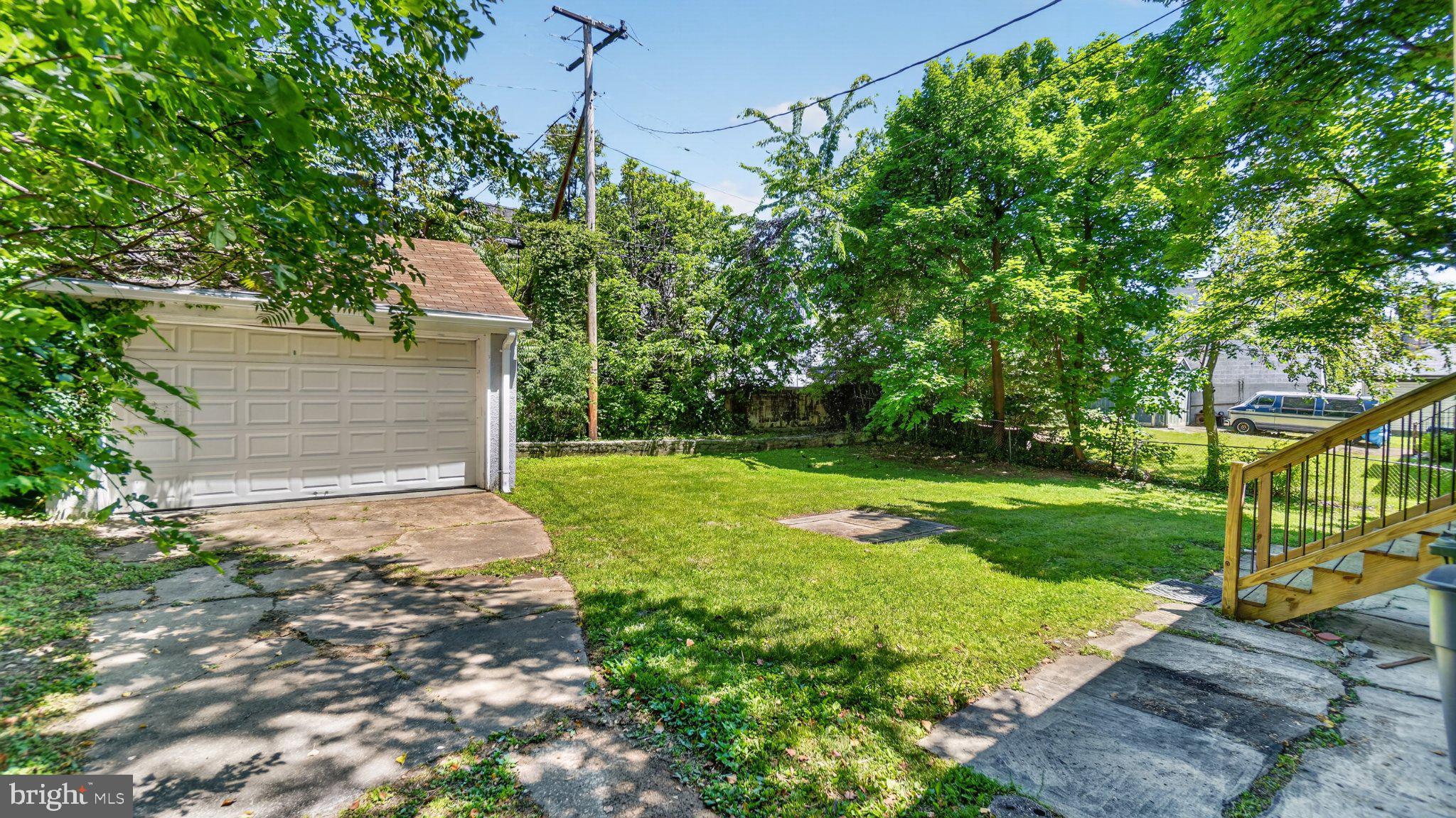 HAMILTON HILLS - Residential