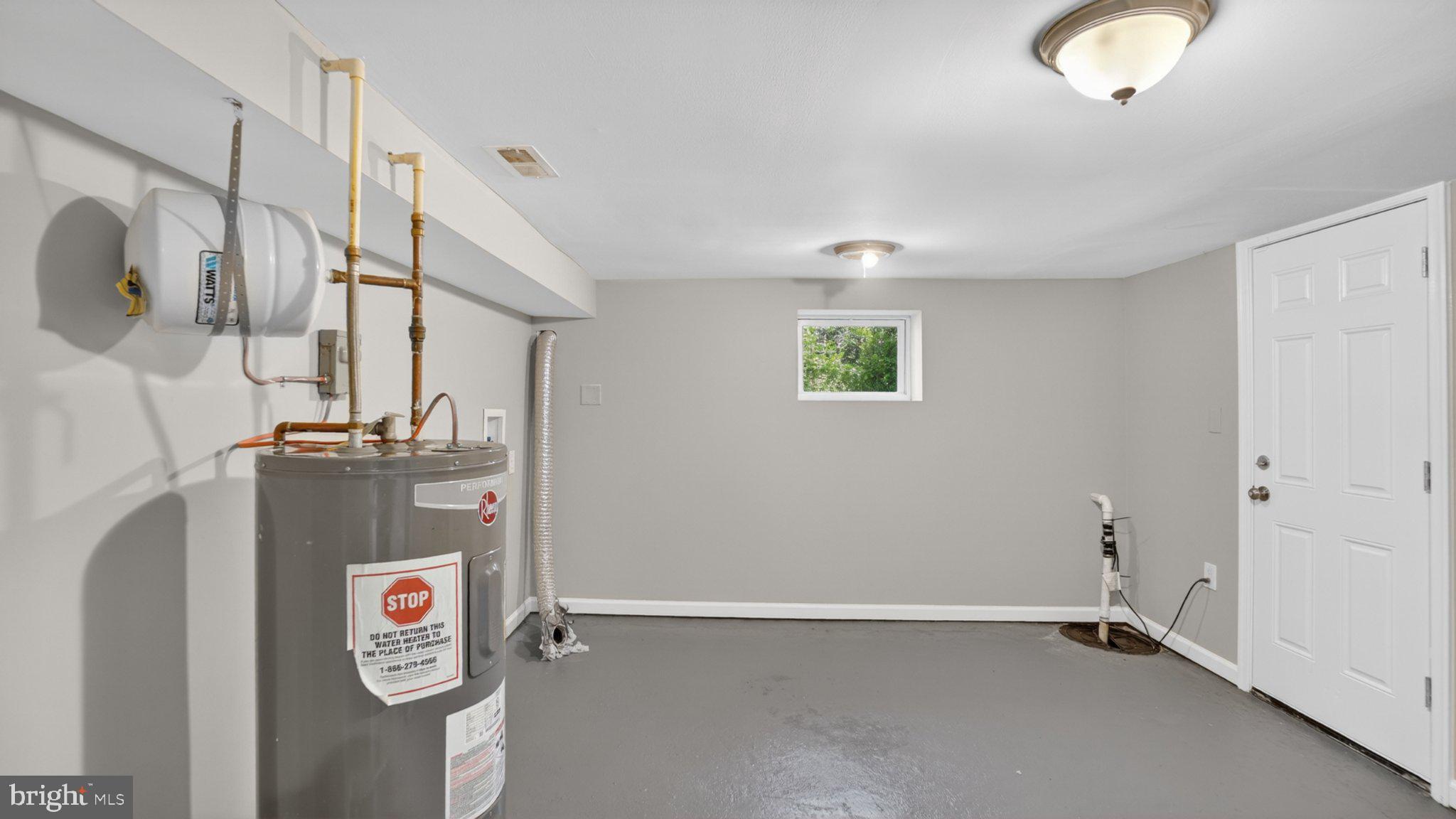HAMILTON HILLS - Residential