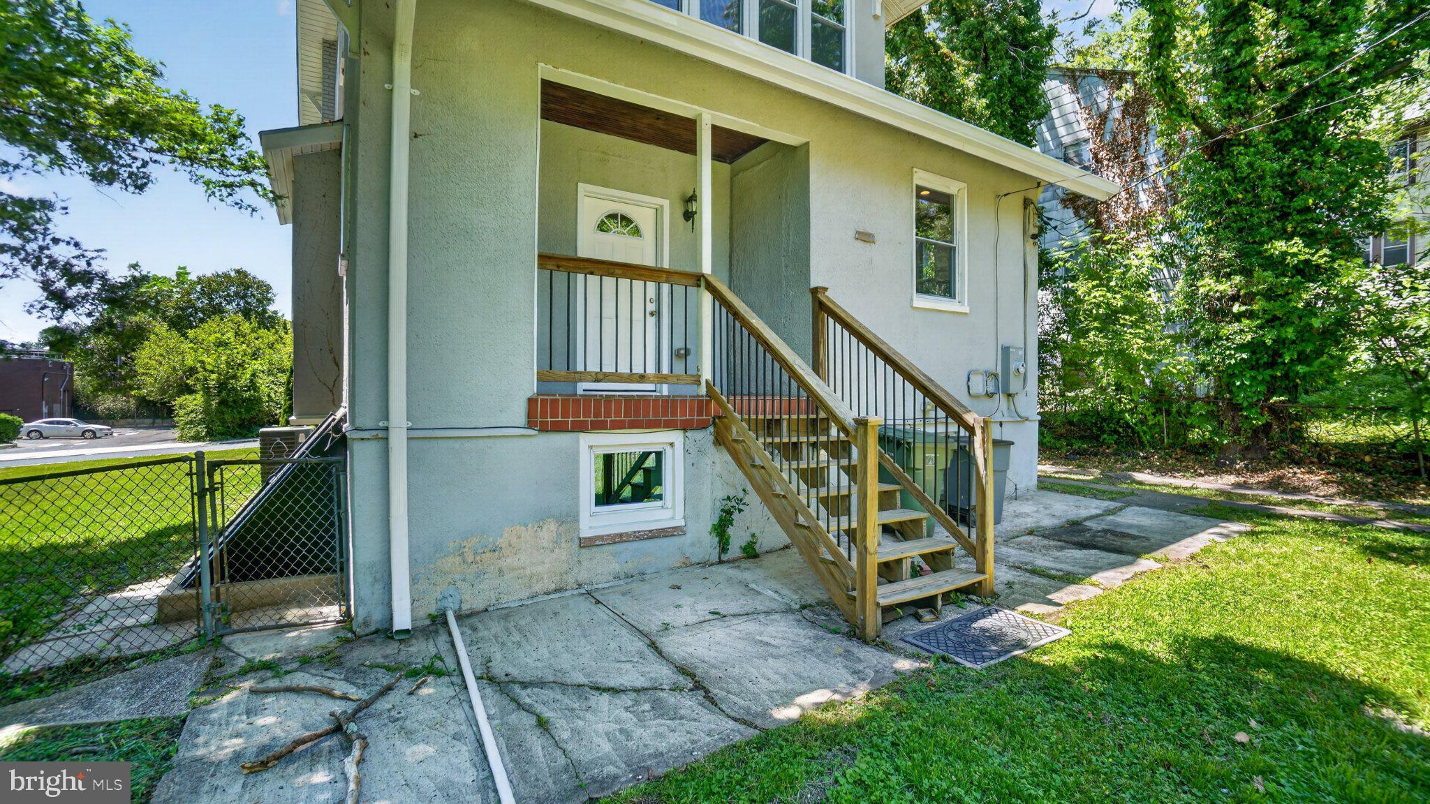 HAMILTON HILLS - Residential