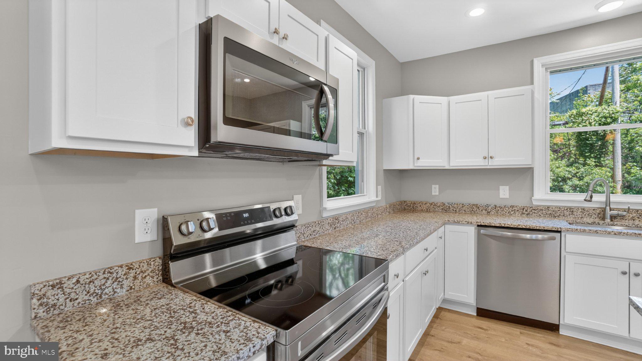 HAMILTON HILLS - Residential