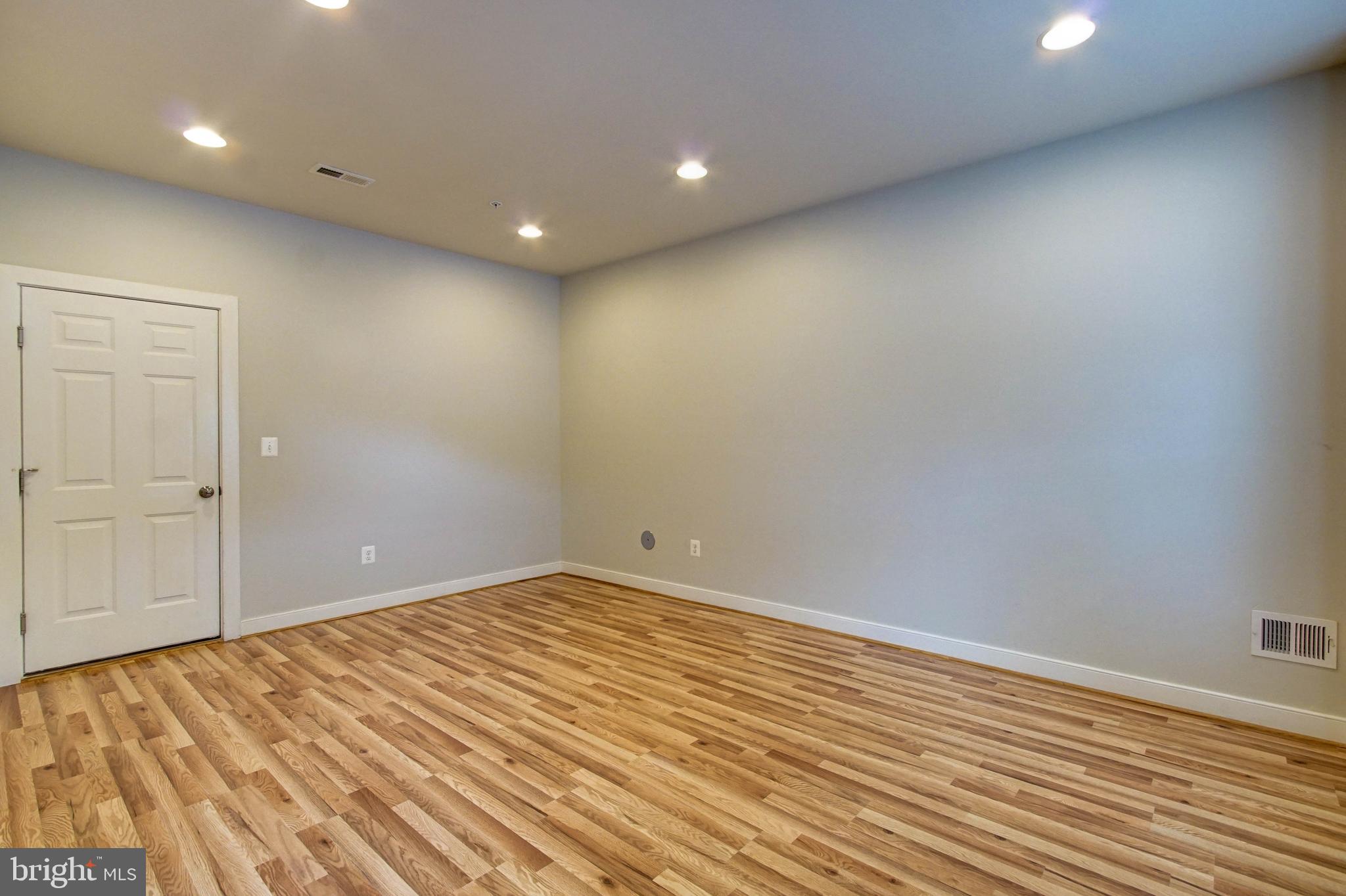 CROWN FARM - Residential Lease