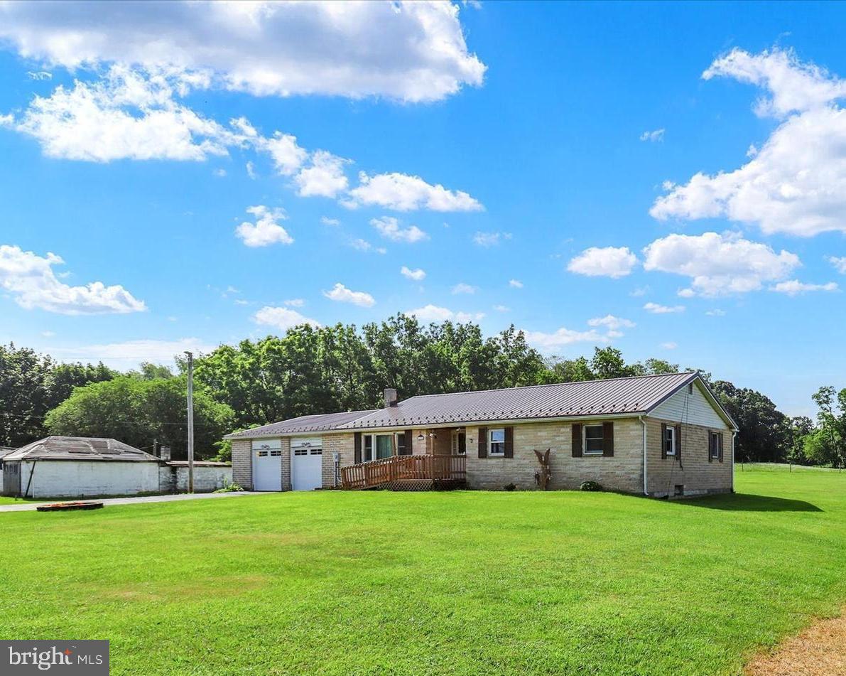 319 AIRPORT ROAD